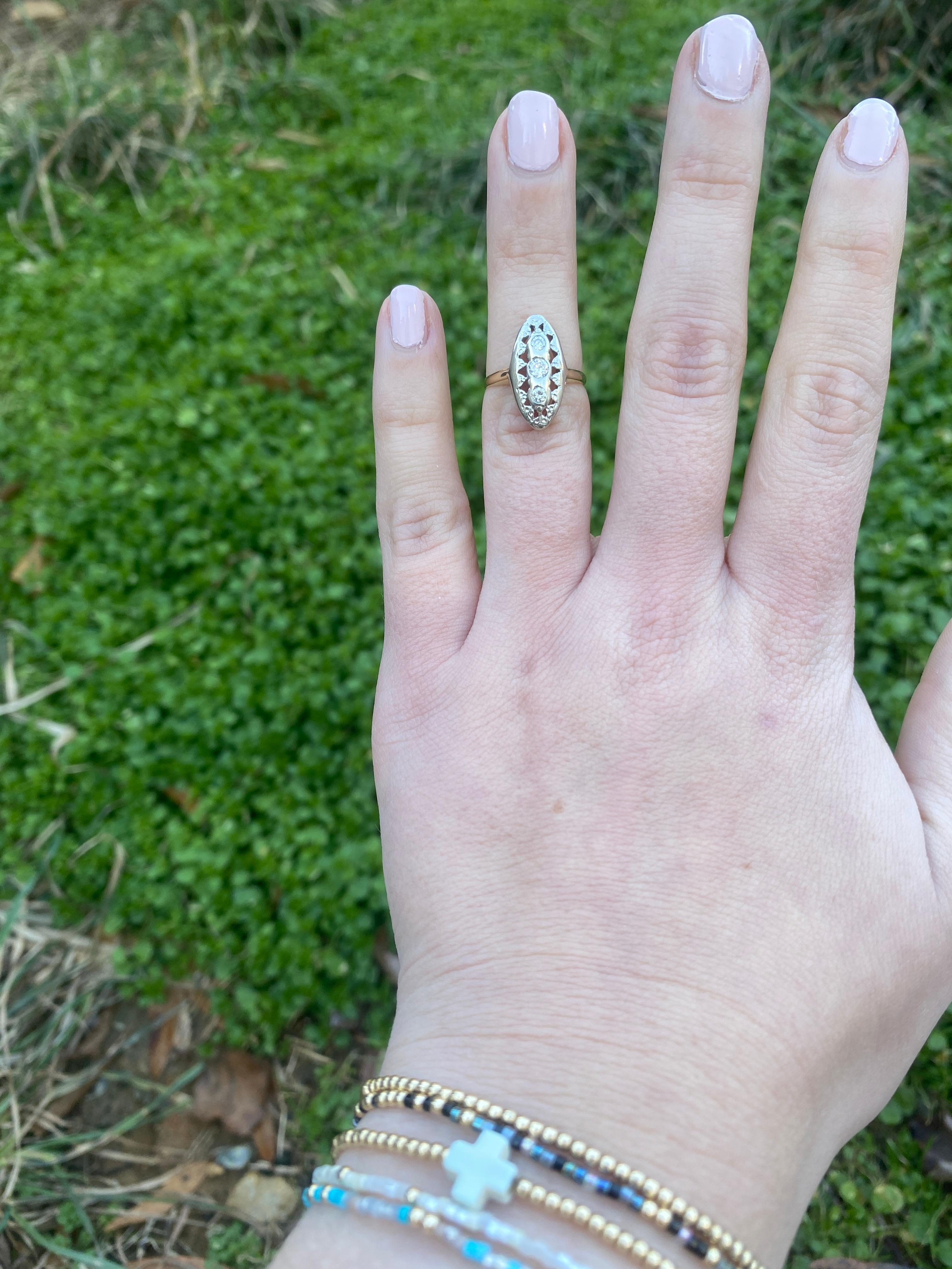 Edwardian .18ctw Diamond Navette Ring, 14k Gelb und Weißgold, Ringgröße 4 im Angebot 1