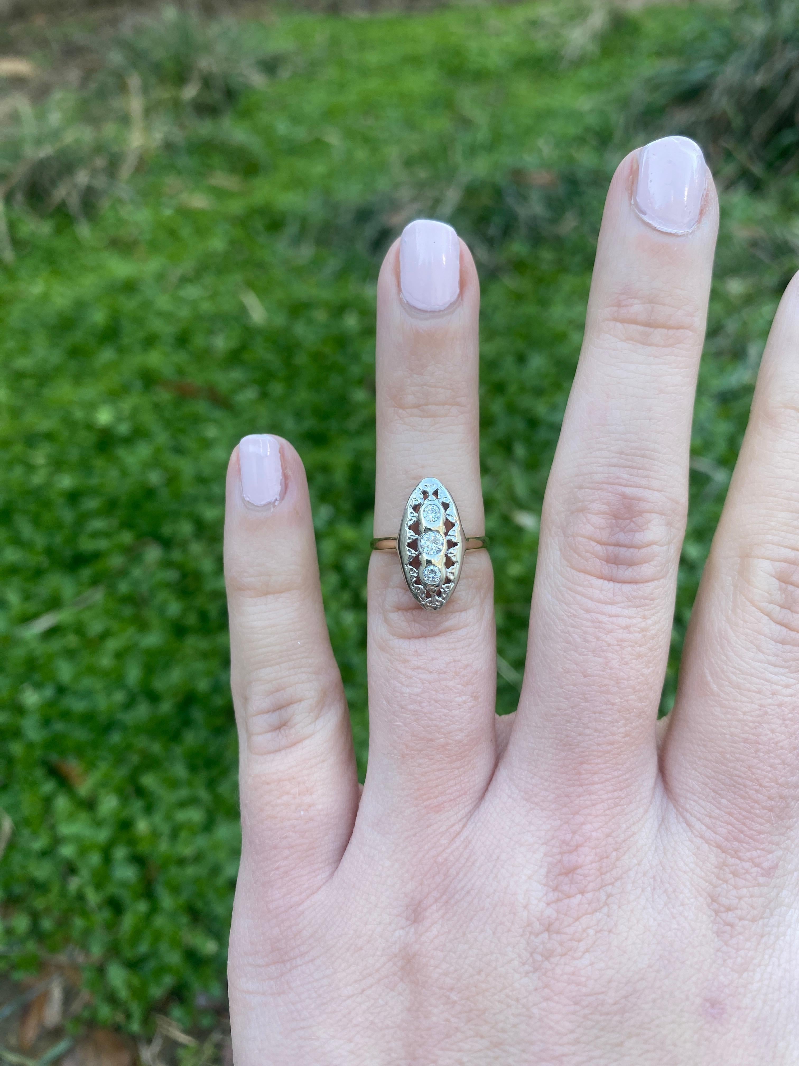 Edwardian .18ctw Diamond Navette Ring, 14k Gelb und Weißgold, Ringgröße 4 im Angebot 2