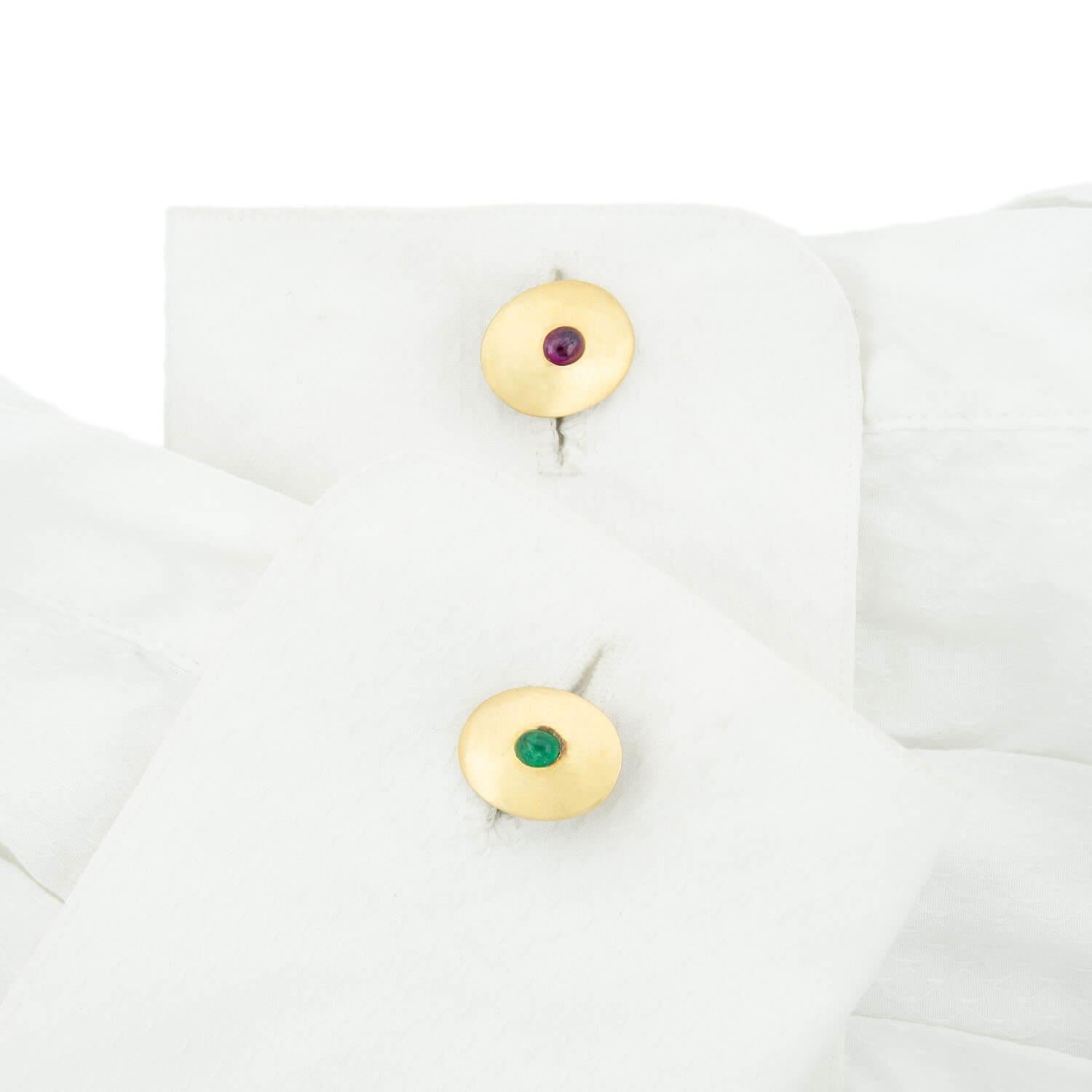 Edwardian 18k Emerald and Ruby Cufflinks In Good Condition For Sale In Narberth, PA