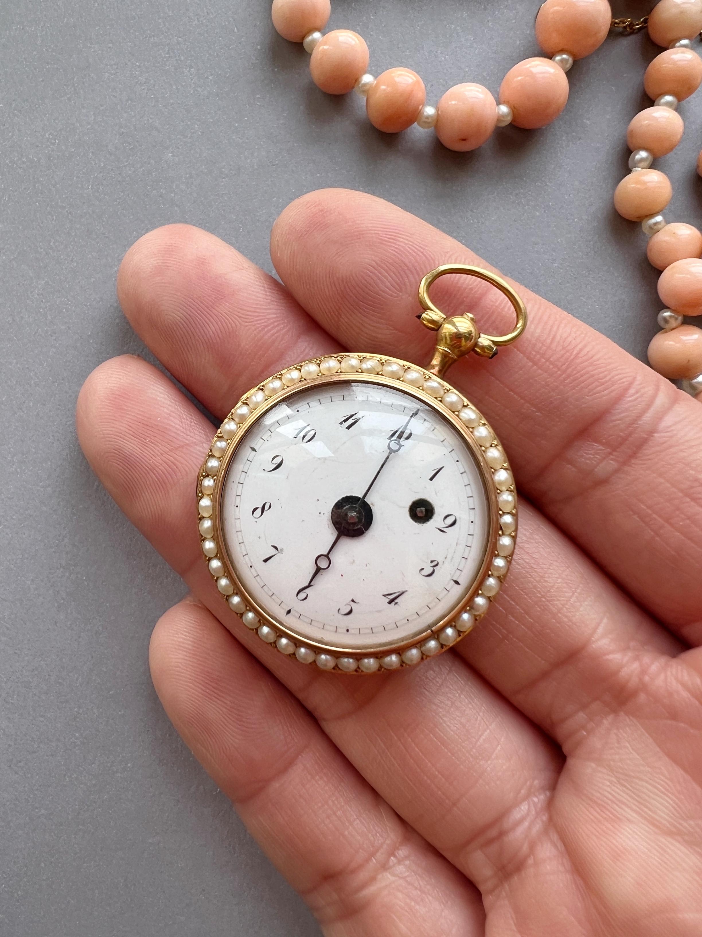 Pendentif de montre de poche Edouardien en or 18k émaillé avec perles 3
