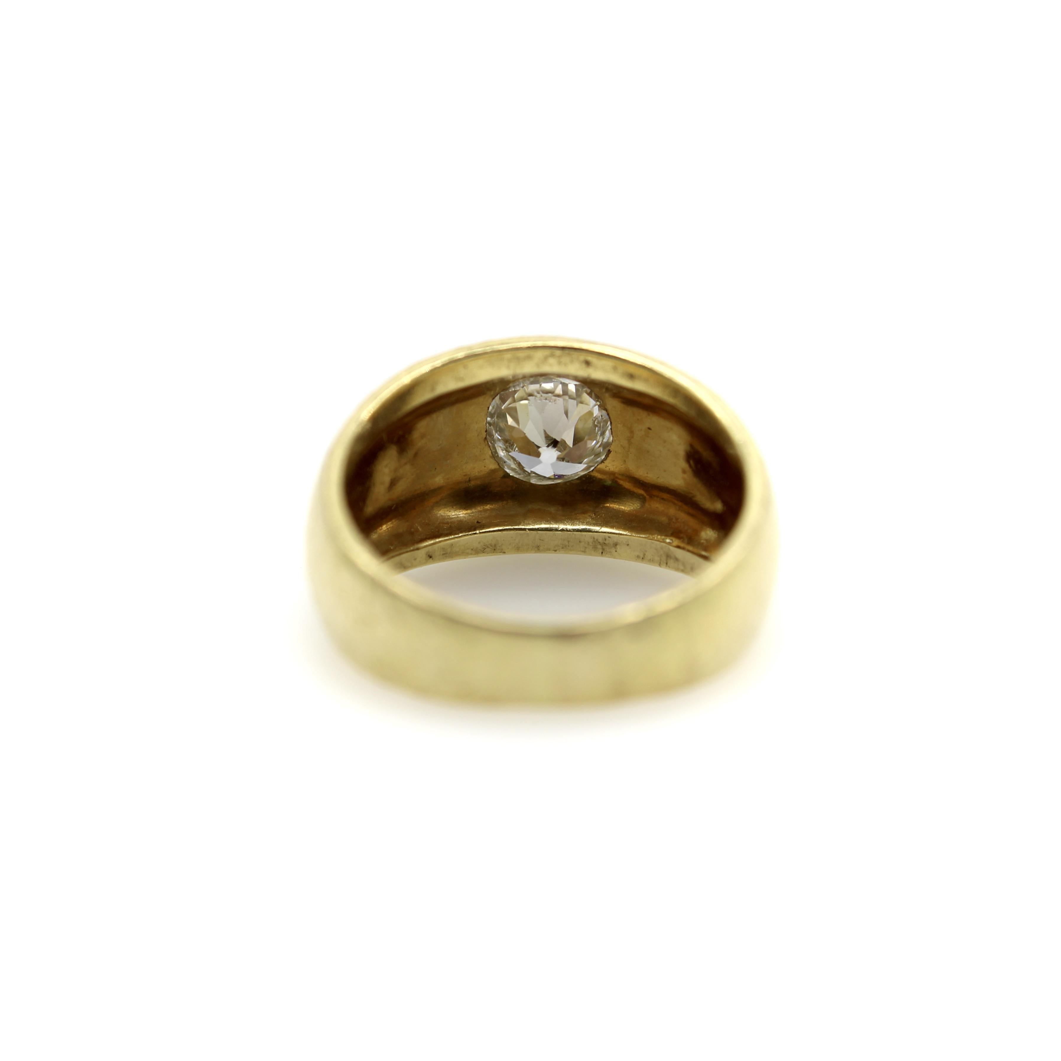 Edwardian 18K Gold Hand-gehämmert Rubover Einstellung Old European Cut Diamond Ring im Angebot 1