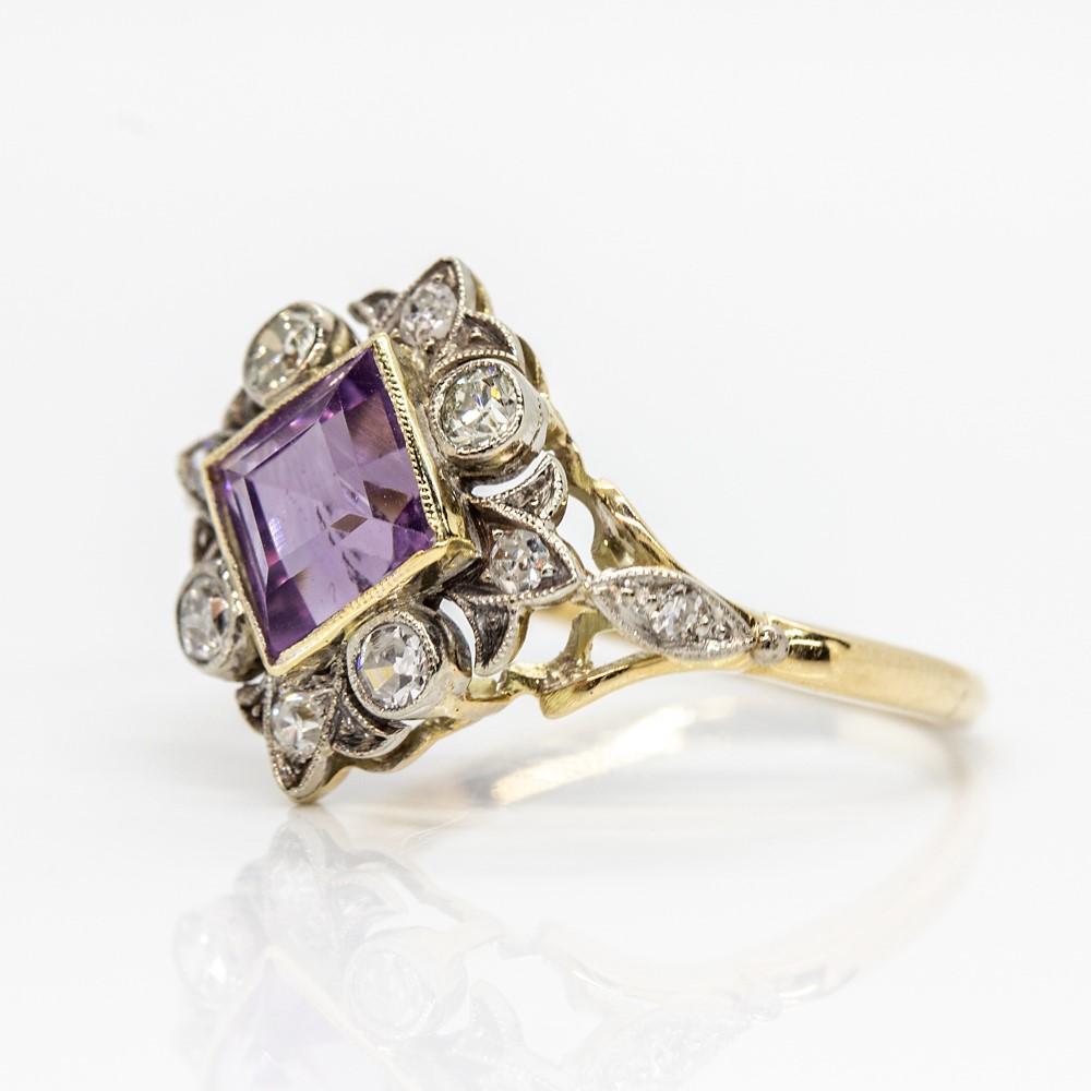 Edwardian 18 Karat Gold and Platinum Amethyst and Diamonds Ring In Excellent Condition In Miami, FL