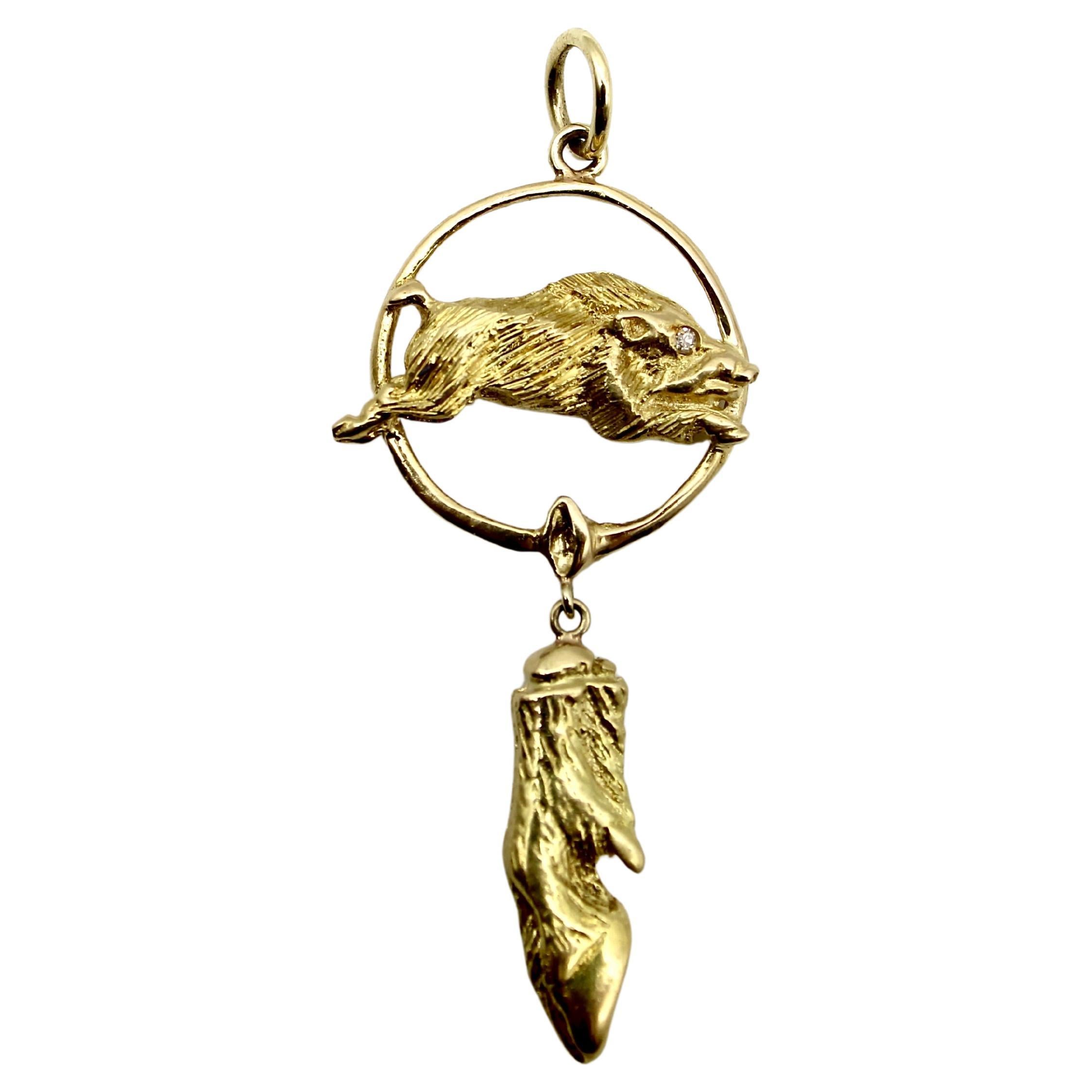 Edwardian 18K Gold Truffle-Hunting Boar Pendant with Hoof  For Sale