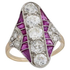 Anillo Eduardiano Navette de Rubíes y Diamantes en Platino de 18k