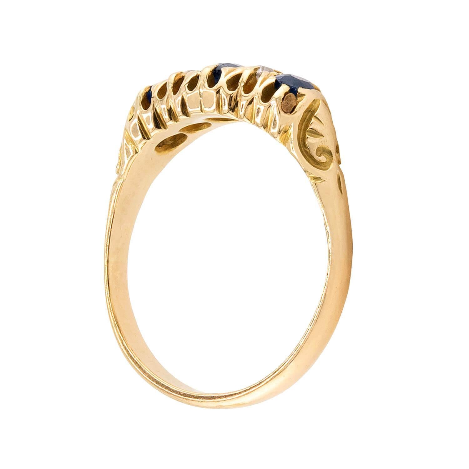 Édouardien Bague édouardienne en saphir et diamant 18k en vente