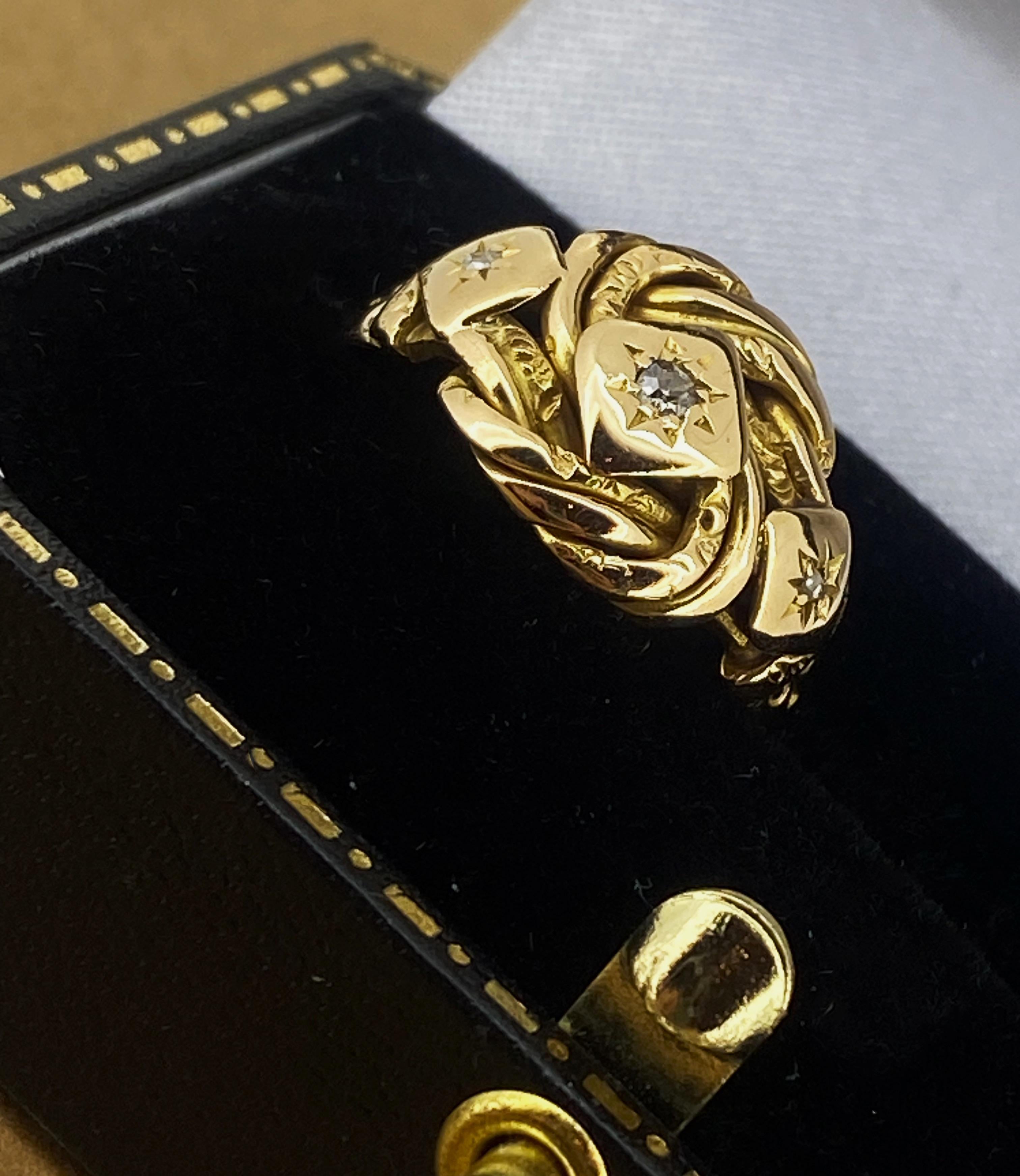 Anello edoardiano in oro giallo 18 carati e diamanti con motivo 