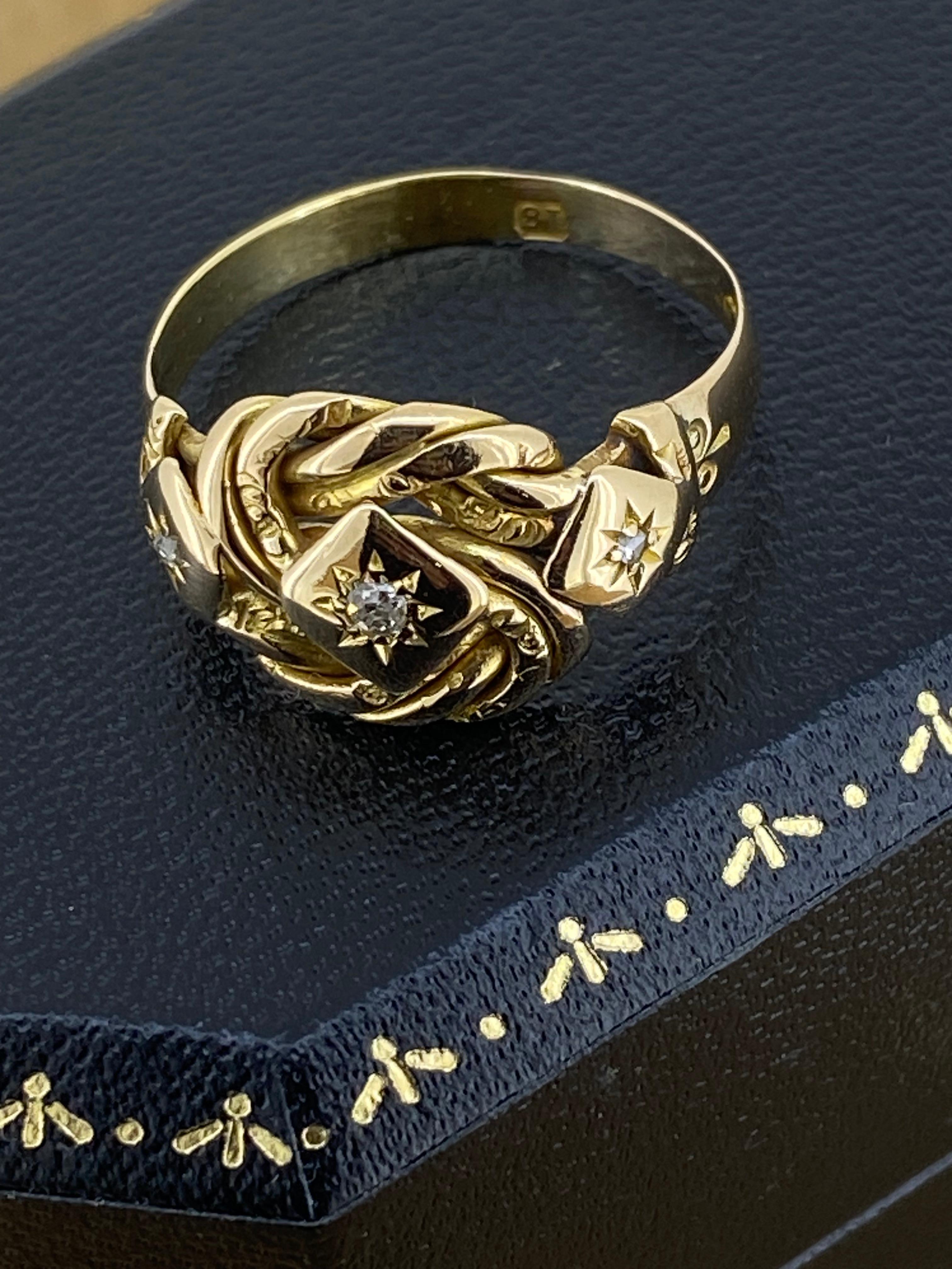 Anello edoardiano in oro giallo 18 carati e diamanti con motivo 