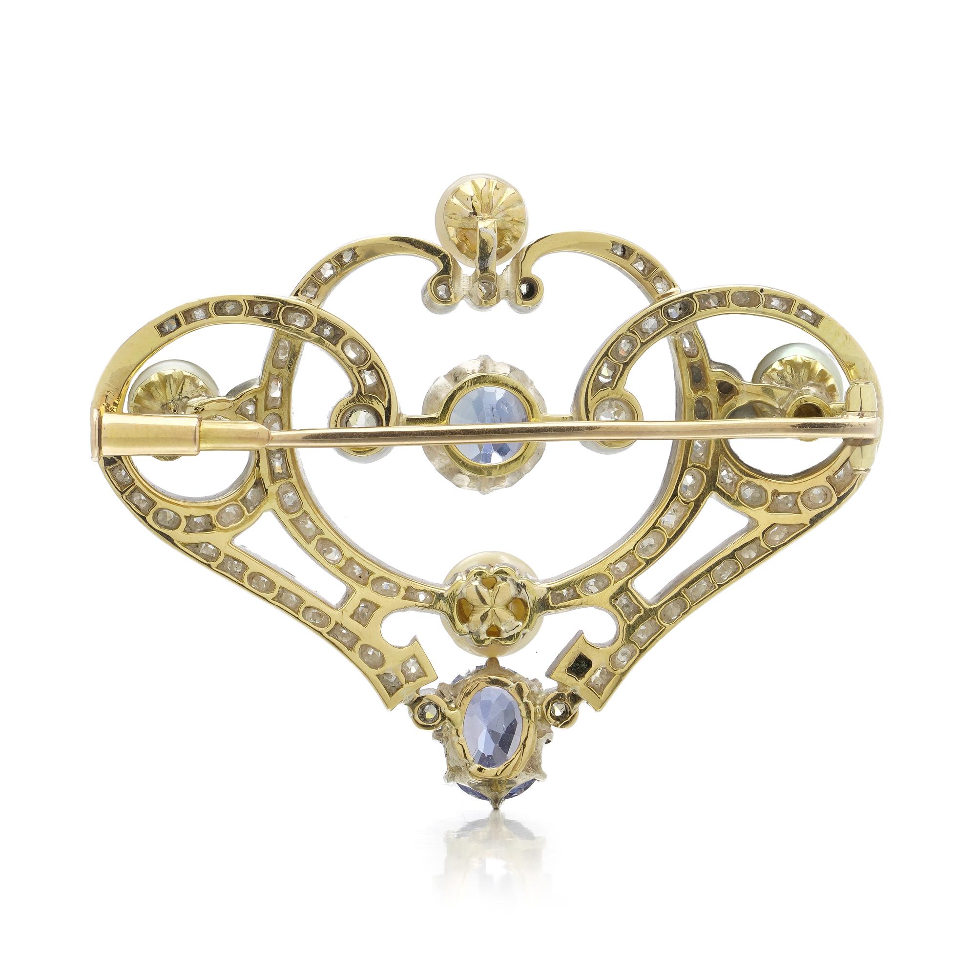 Édouardien Broche édouardienne en or 18kt et platine avec saphirs, diamants et perles en vente