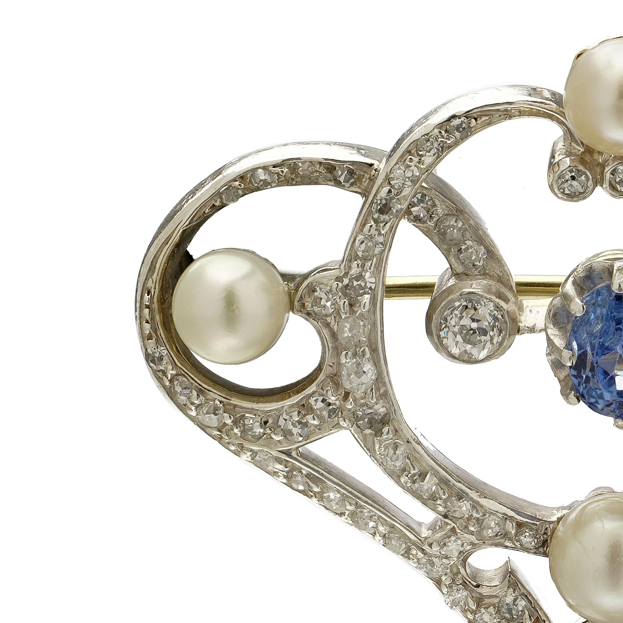 Broche édouardienne en or 18kt et platine avec saphirs, diamants et perles Bon état - En vente à Braintree, GB