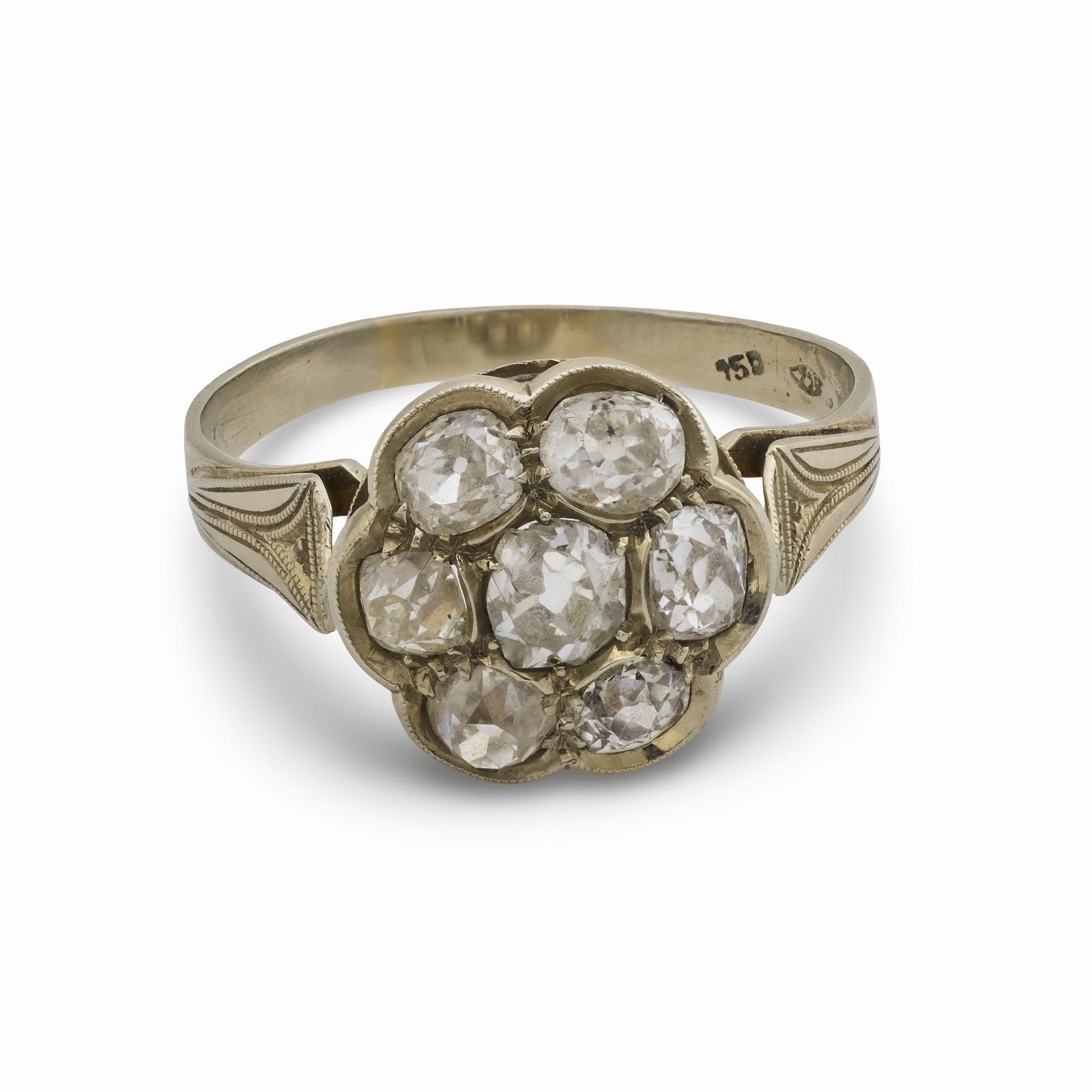 Edwardian 1,90 Karat Gesamtgewicht Diamant 18k Weißgold-Cluster-Ring (Alteuropäischer Brillantschliff) im Angebot