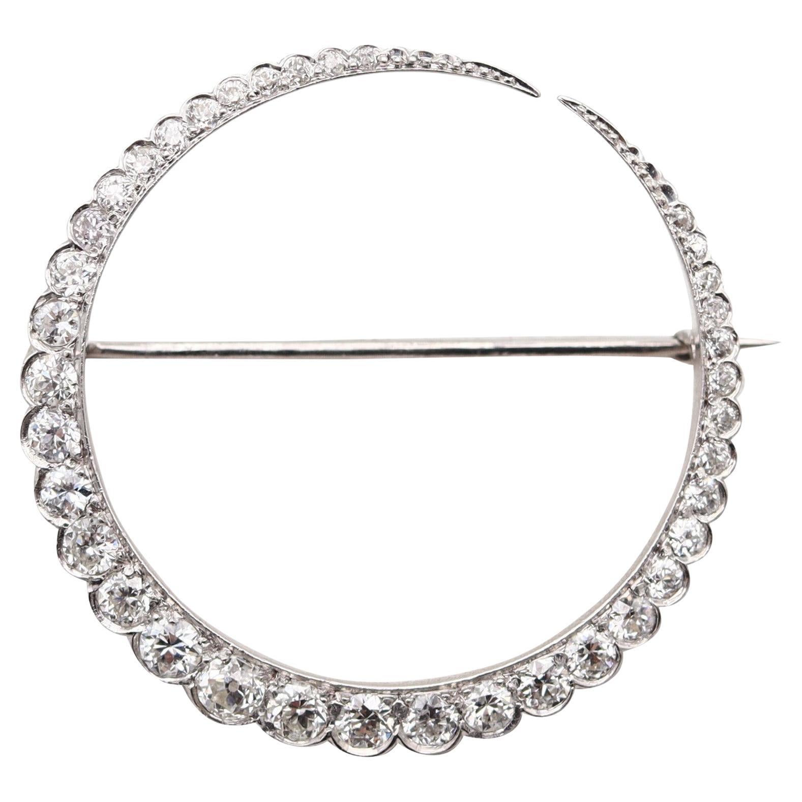 EDWARDIAN 1900 Antique Crescent-Moon Brooch Platinum And 2.96 Ctw In Diamonds
