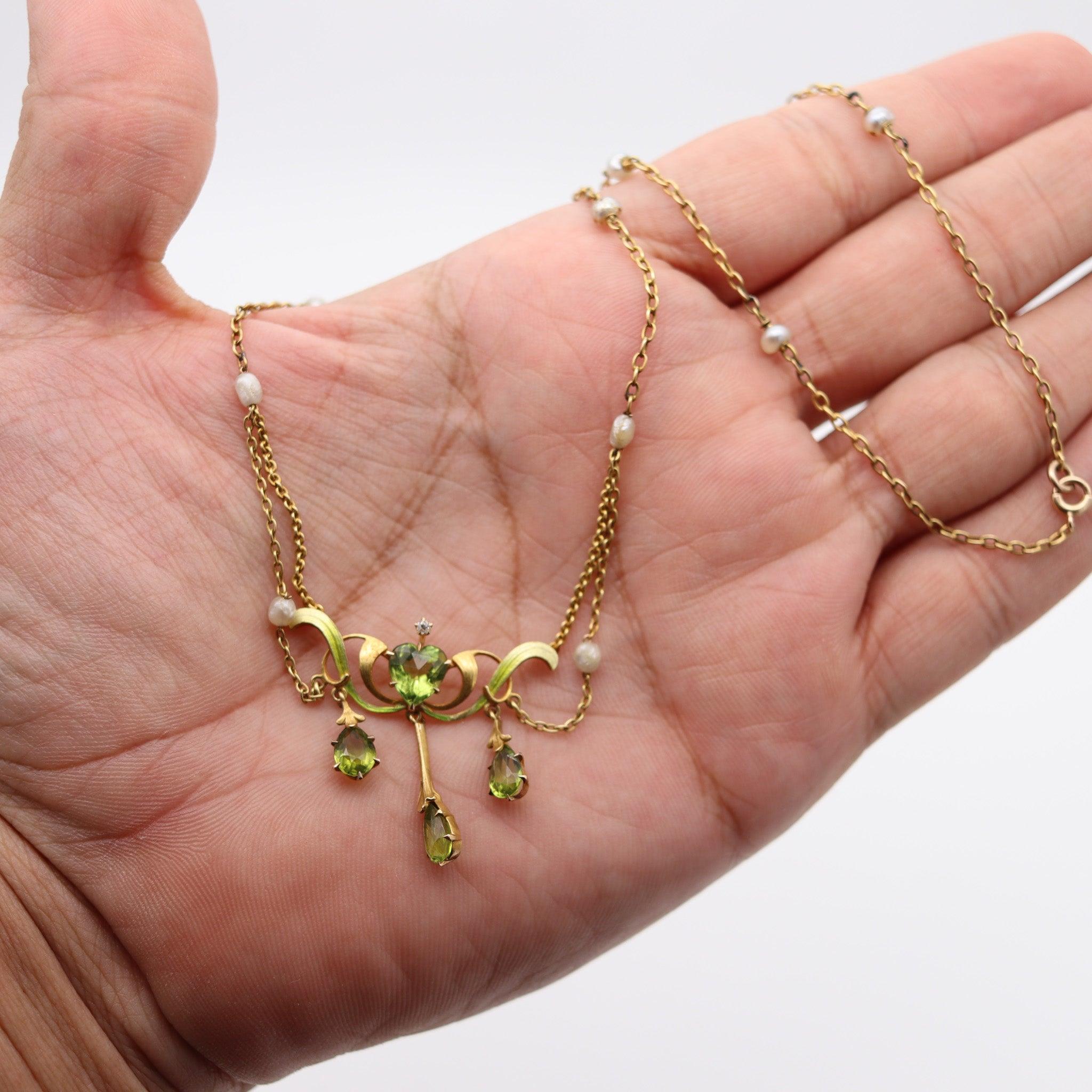 Collana EDWARDIAN 1900 Art Nouveau smaltata in oro 14Kt con perle e peridoti in vendita 4