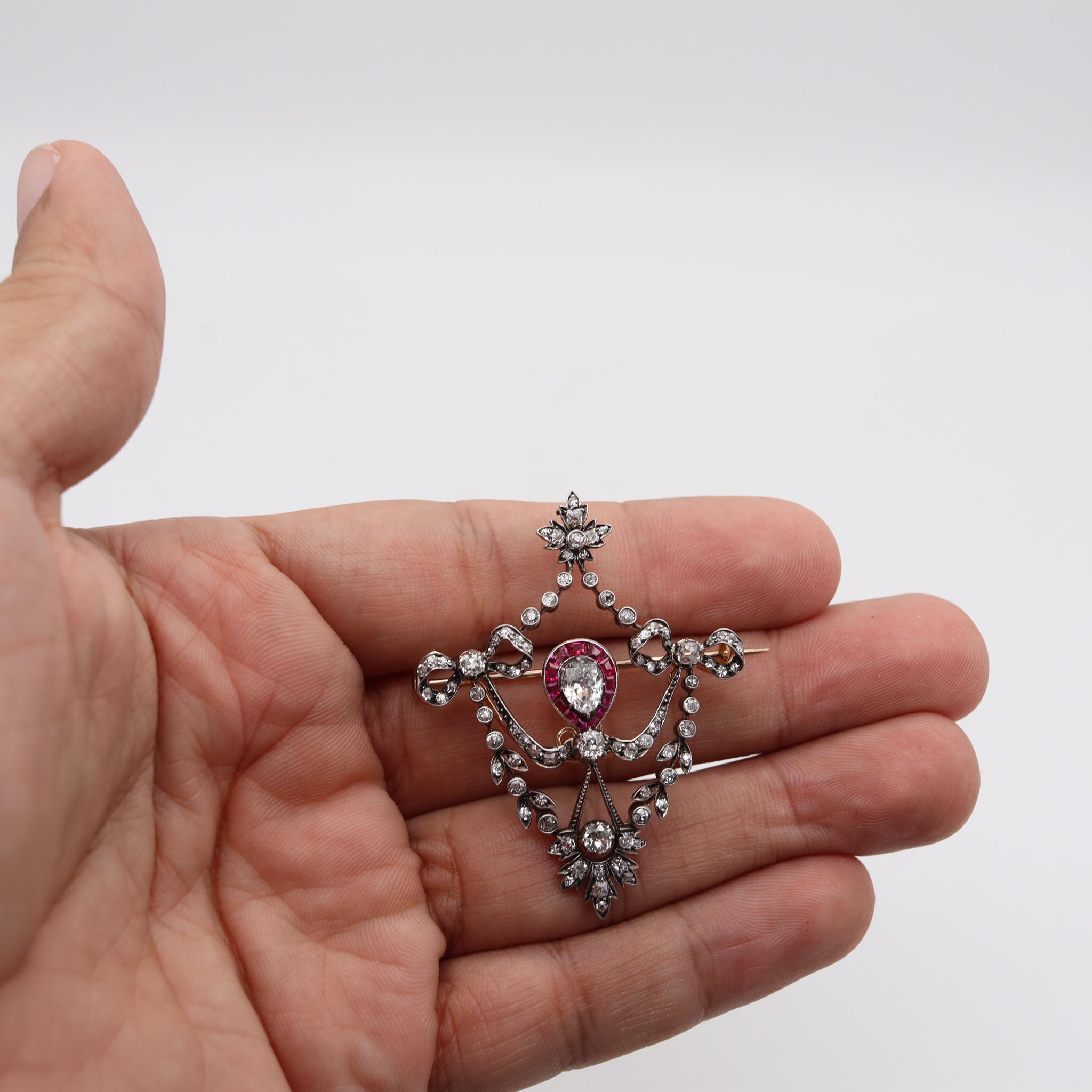 Edwardian 1900 Belle Epoque Convertible Pendant 18kt Gold 5.08ctw Diamonds Ruby In Excellent Condition In Miami, FL