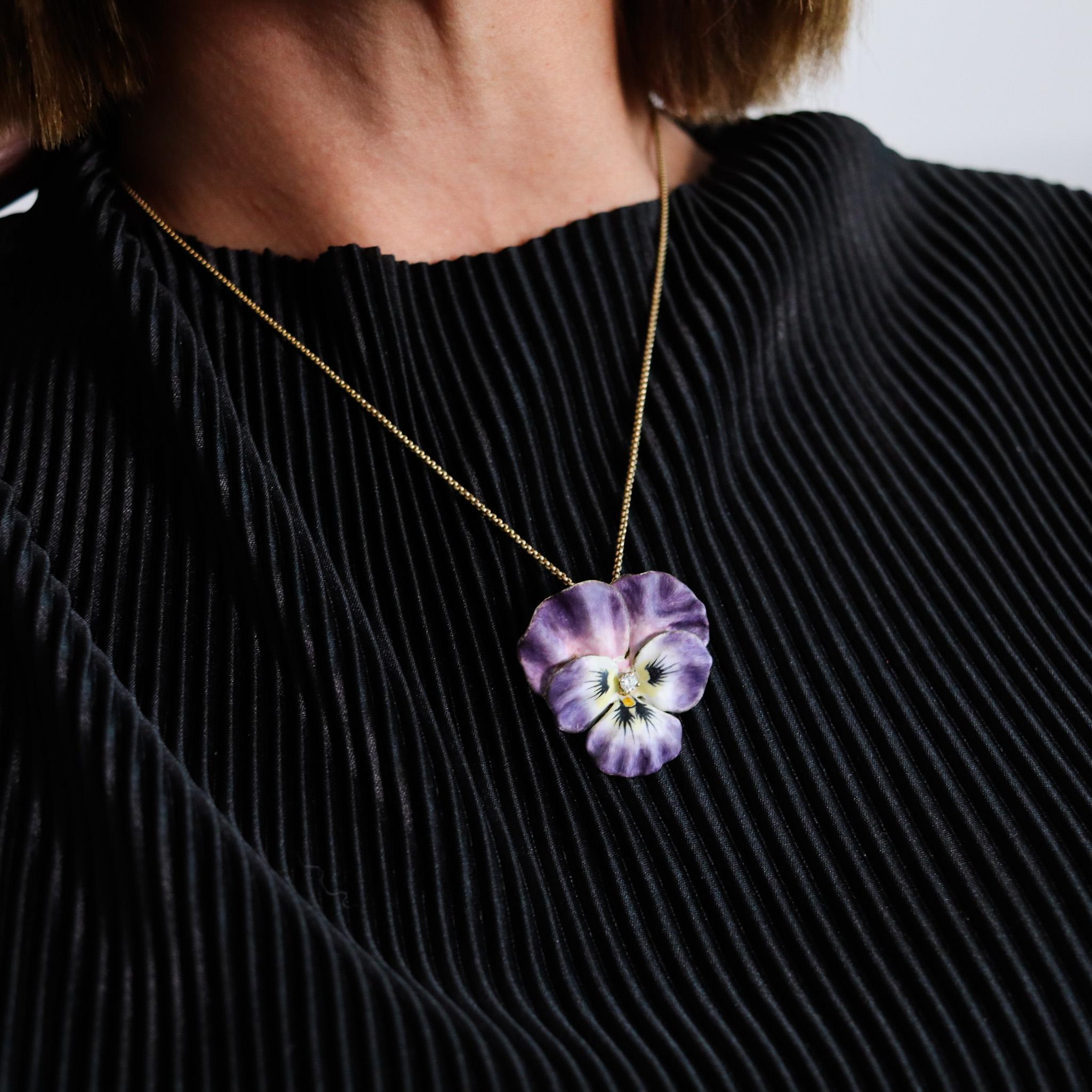 Edwardian 1900 Enameled Purple Pansy Flower Brooch In 14Kt Gold With Diamond For Sale 1