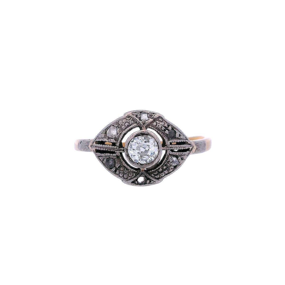Old Mine Cut Edwardian 1900 Engagement Ring in 18kt Gold and Platinum with Diamonds For Sale