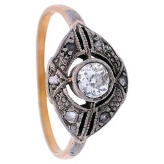 Edwardian 1900 Engagement Ring in 18kt Gold and Platinum with Diamonds