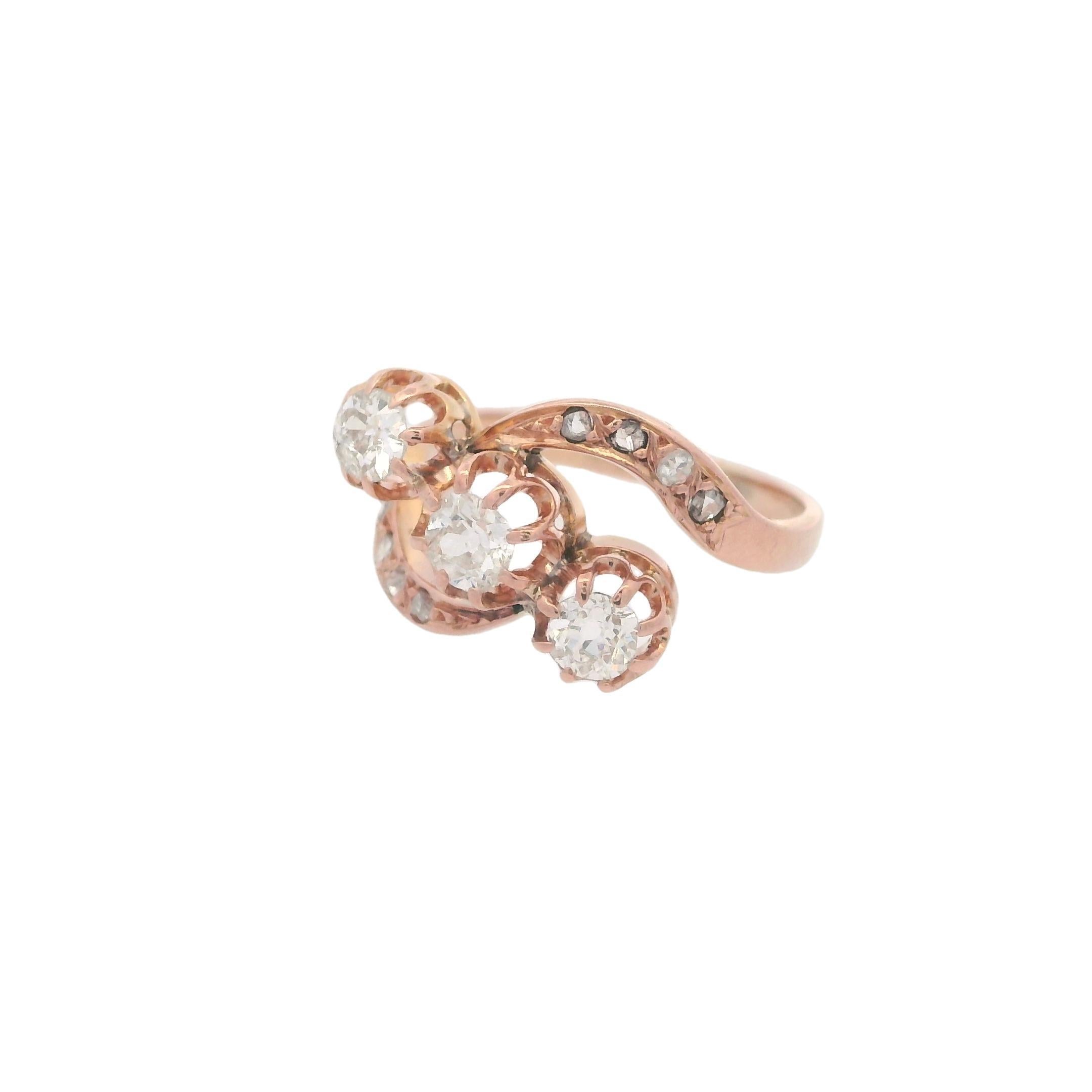 Taglio vecchia miniera Anello edoardiano del 1900 in oro rosa 18kt con diamanti in vendita