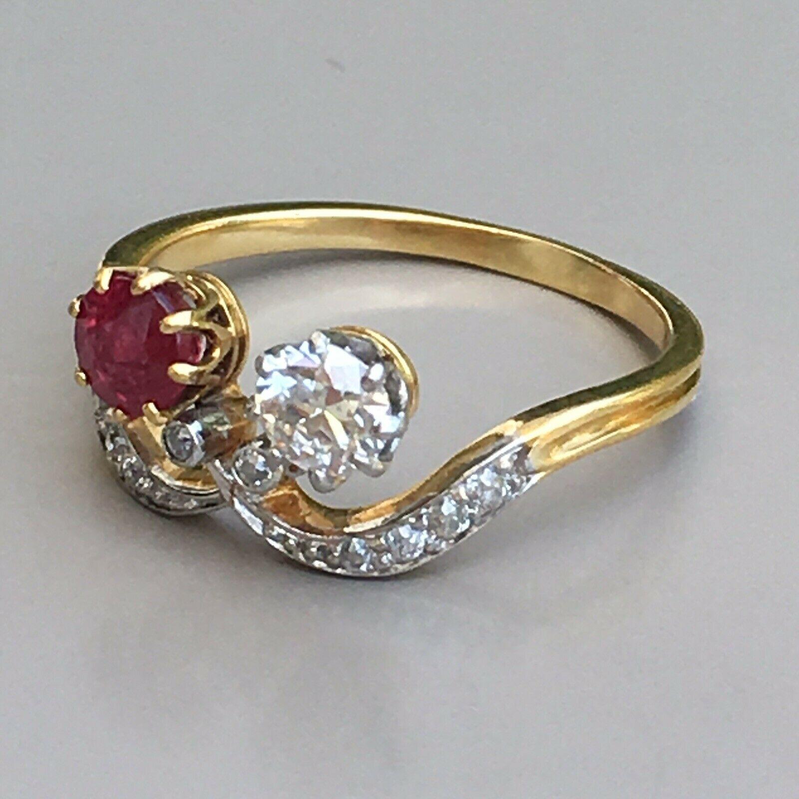 Edwardian 1900s Antique Toi et Moi Burma Ruby and Diamond Platinum 18K Ring For Sale 1