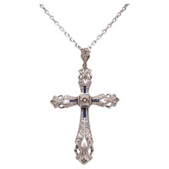 Croix édouardienne de la Belle Époque 1905 en or 14 carats, diamant palladium et 4 saphirs