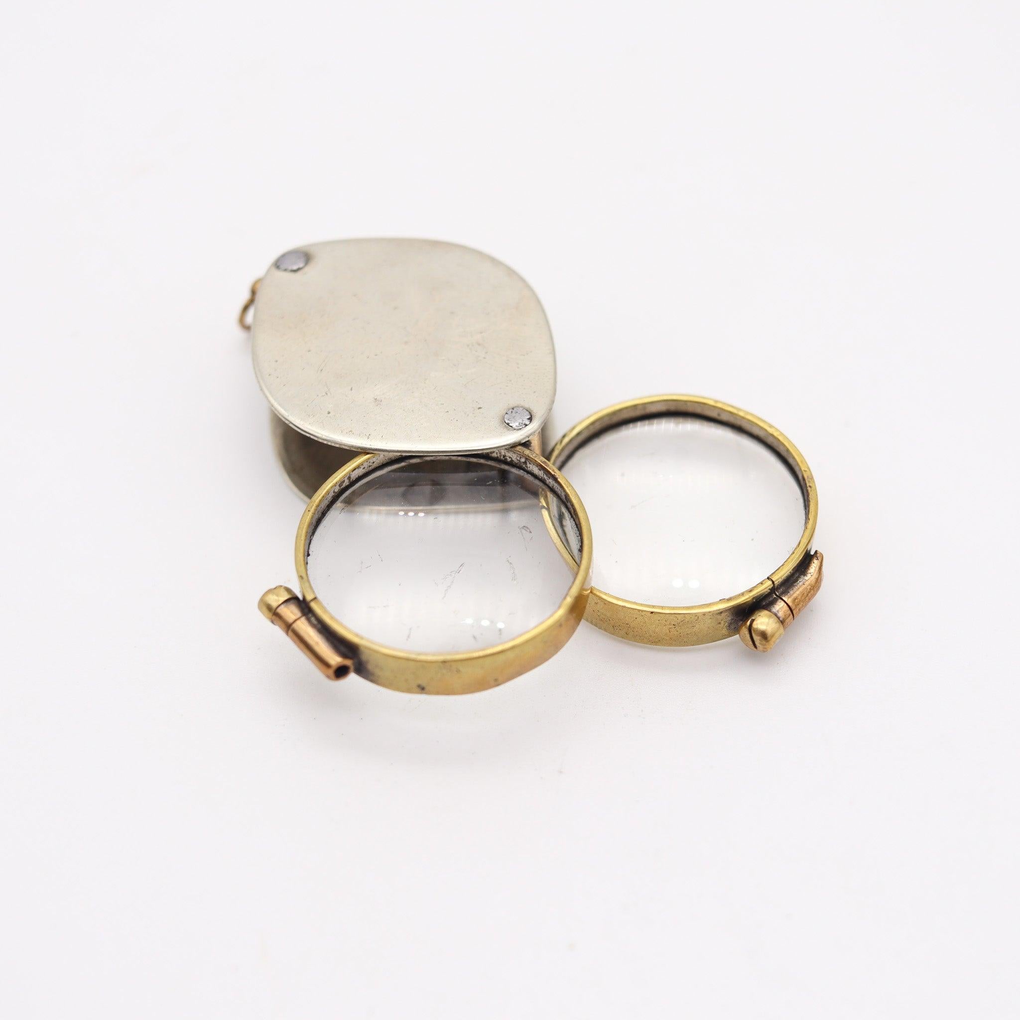 Édouardien EDWARDIAN 1905 Antique British Pendentif double loupes pliables en laiton poli en vente