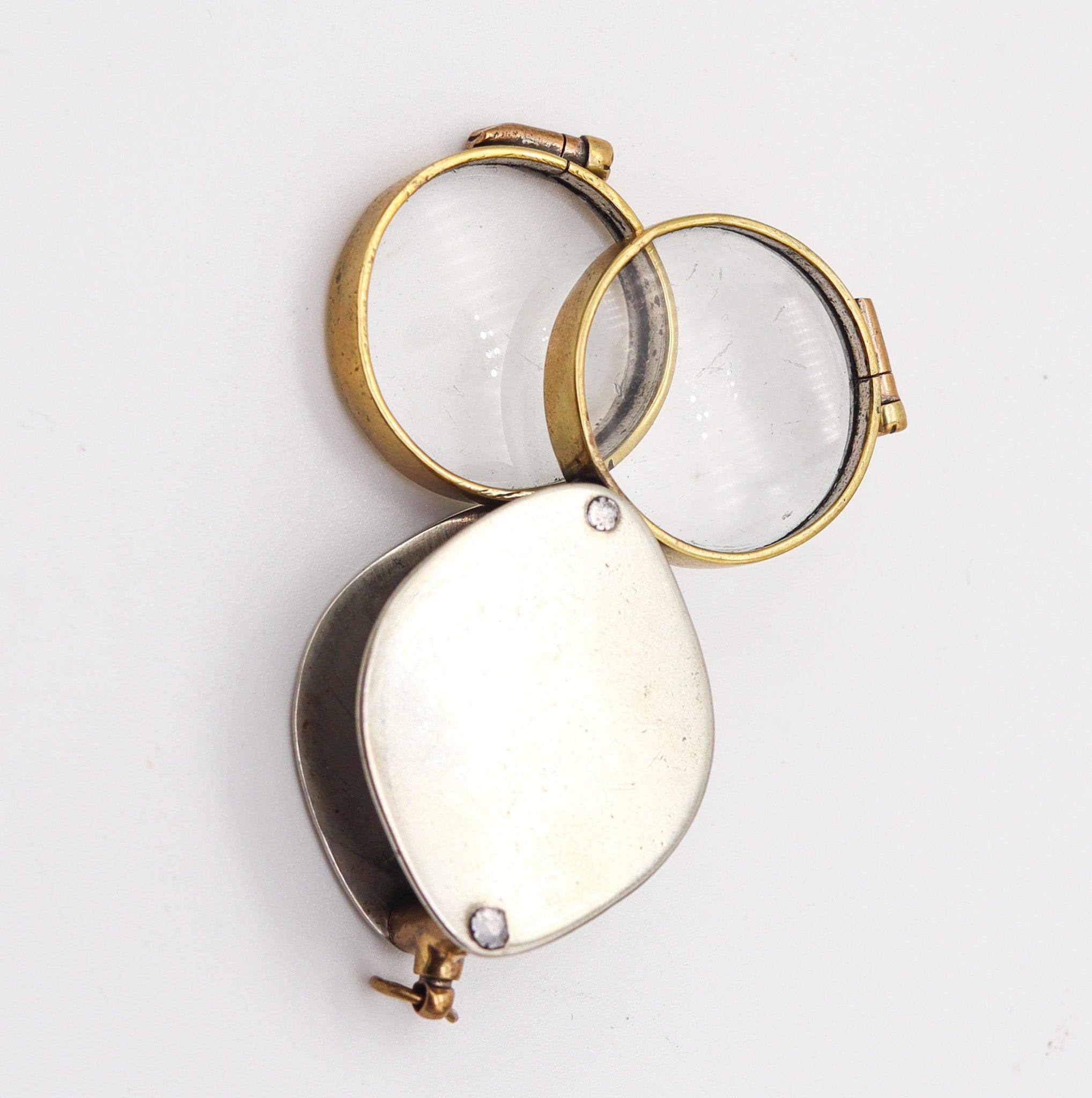 Début du 20ème siècle EDWARDIAN 1905 Antique British Pendentif double loupes pliables en laiton poli en vente