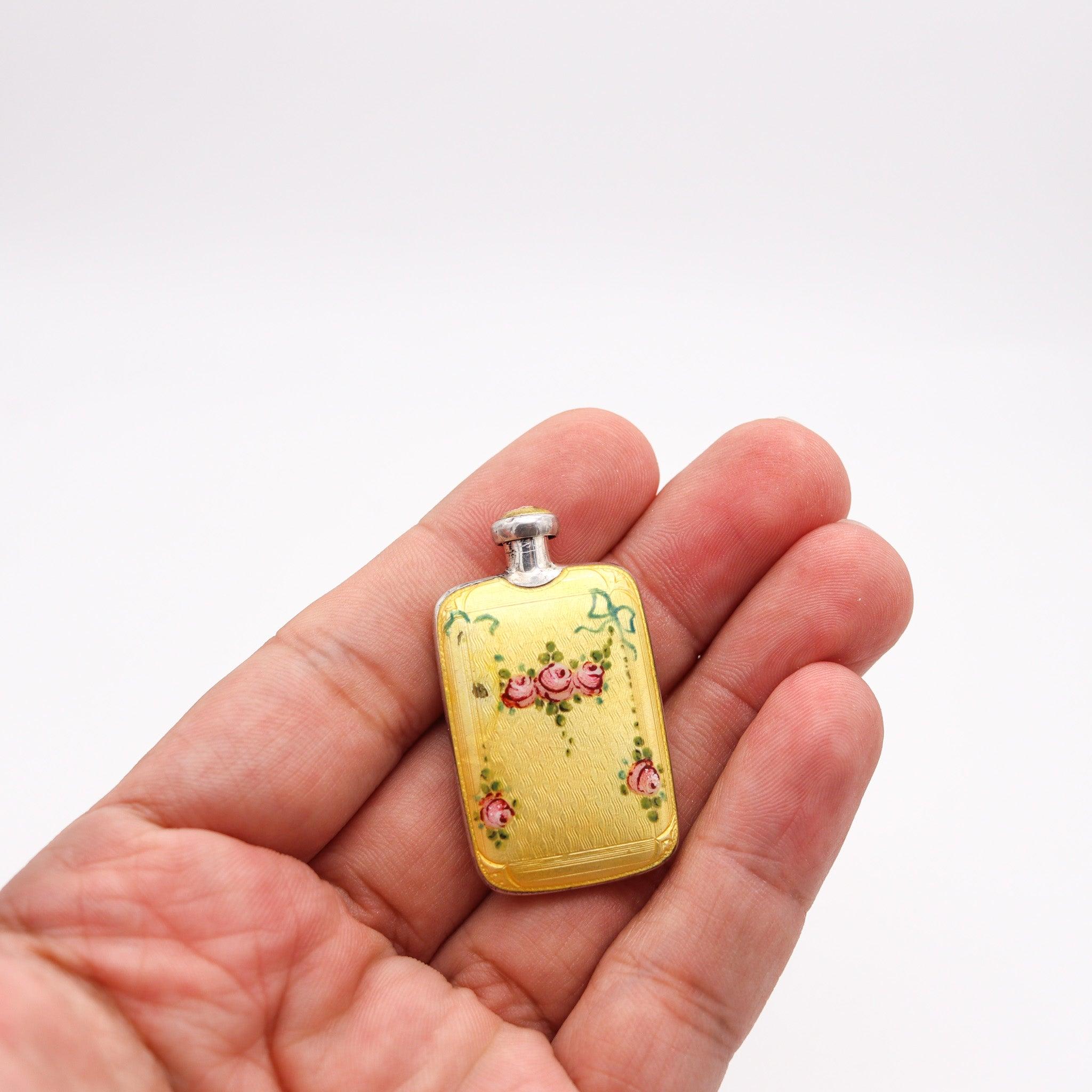Smaltato EDWARDIAN 1905 Bottiglia di profumo tedesca smaltata guilloché in argento sterling in vendita