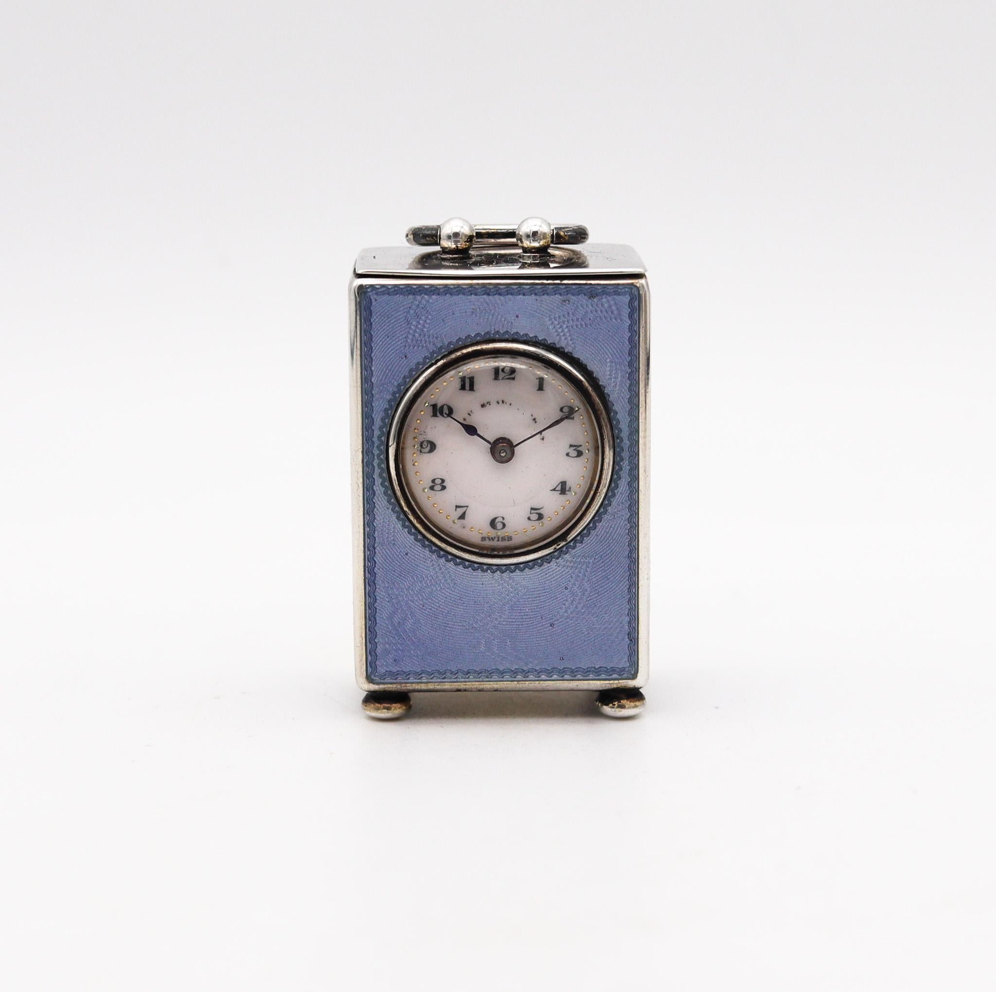 Edoardiano Orologio edoardiano del 1908 in miniatura con smalto blu guilloché e cassa in sterling .935 in vendita
