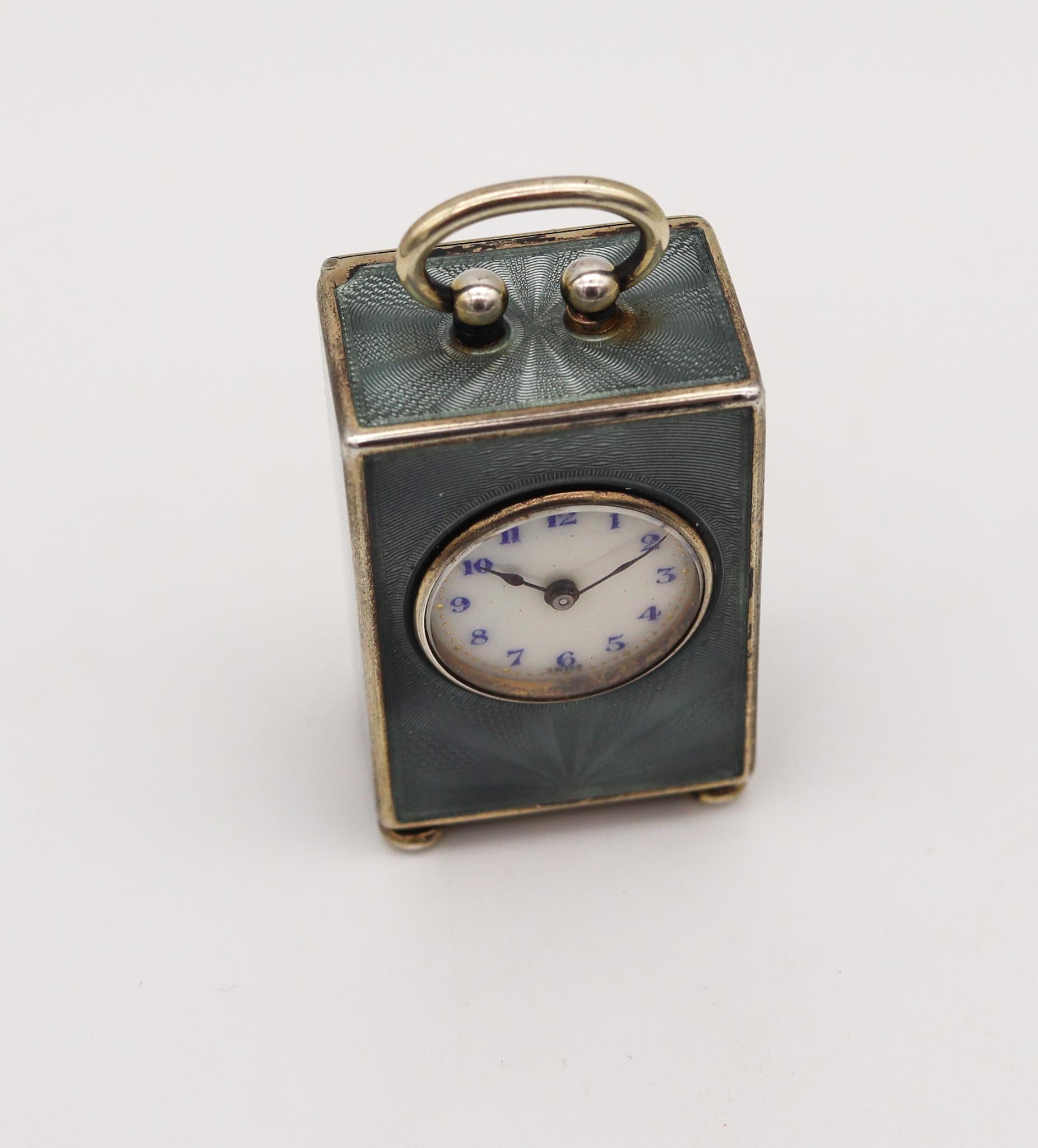 Edwardian 1908 Miniatur-Reiseuhr mit Guilloché-Emaille in Sterling mit Box im Zustand „Hervorragend“ im Angebot in Miami, FL