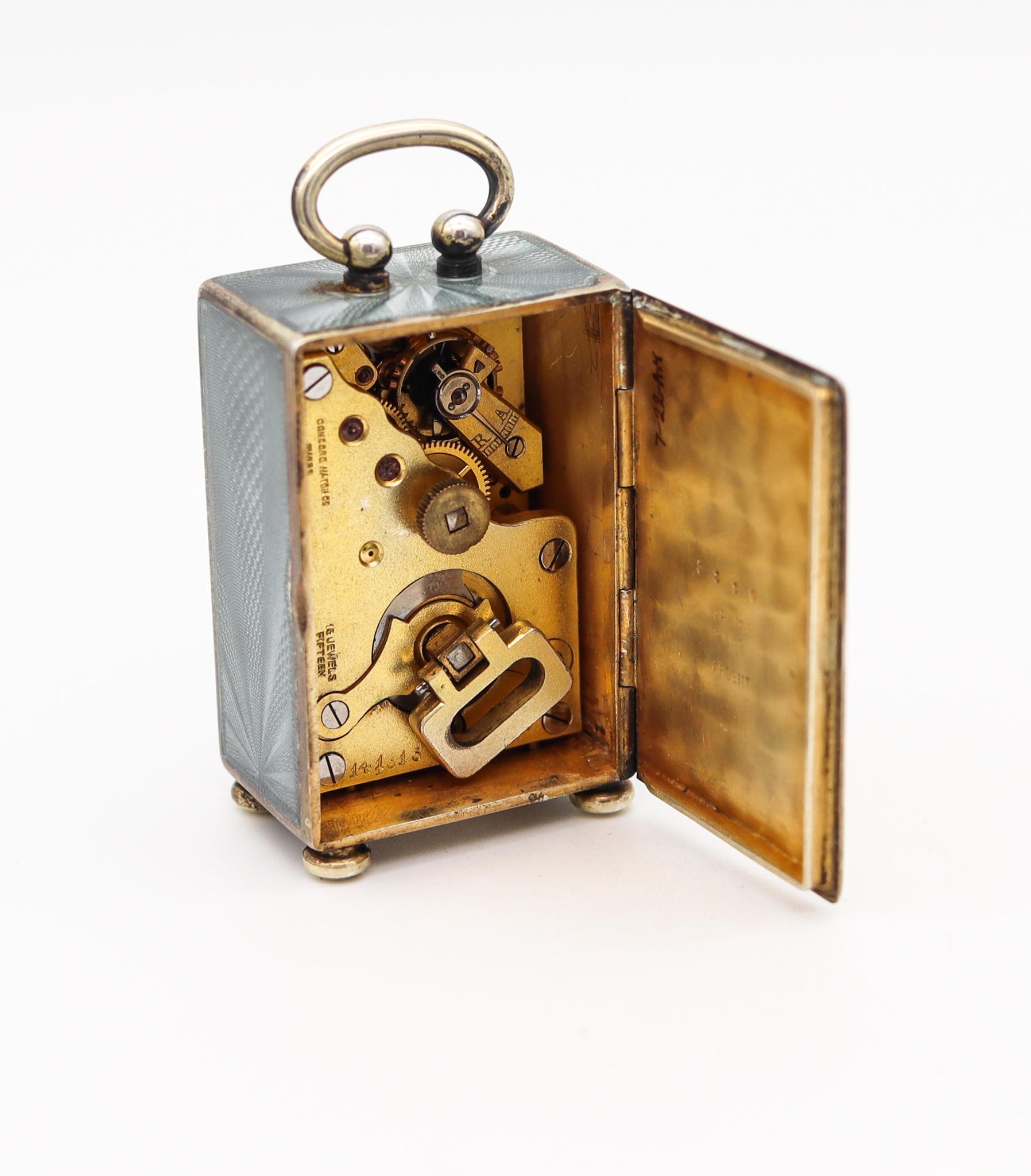 Pendule de voyage miniature Edouardienne 1908 avec émail guilloché en sterling avec boîte en vente 3