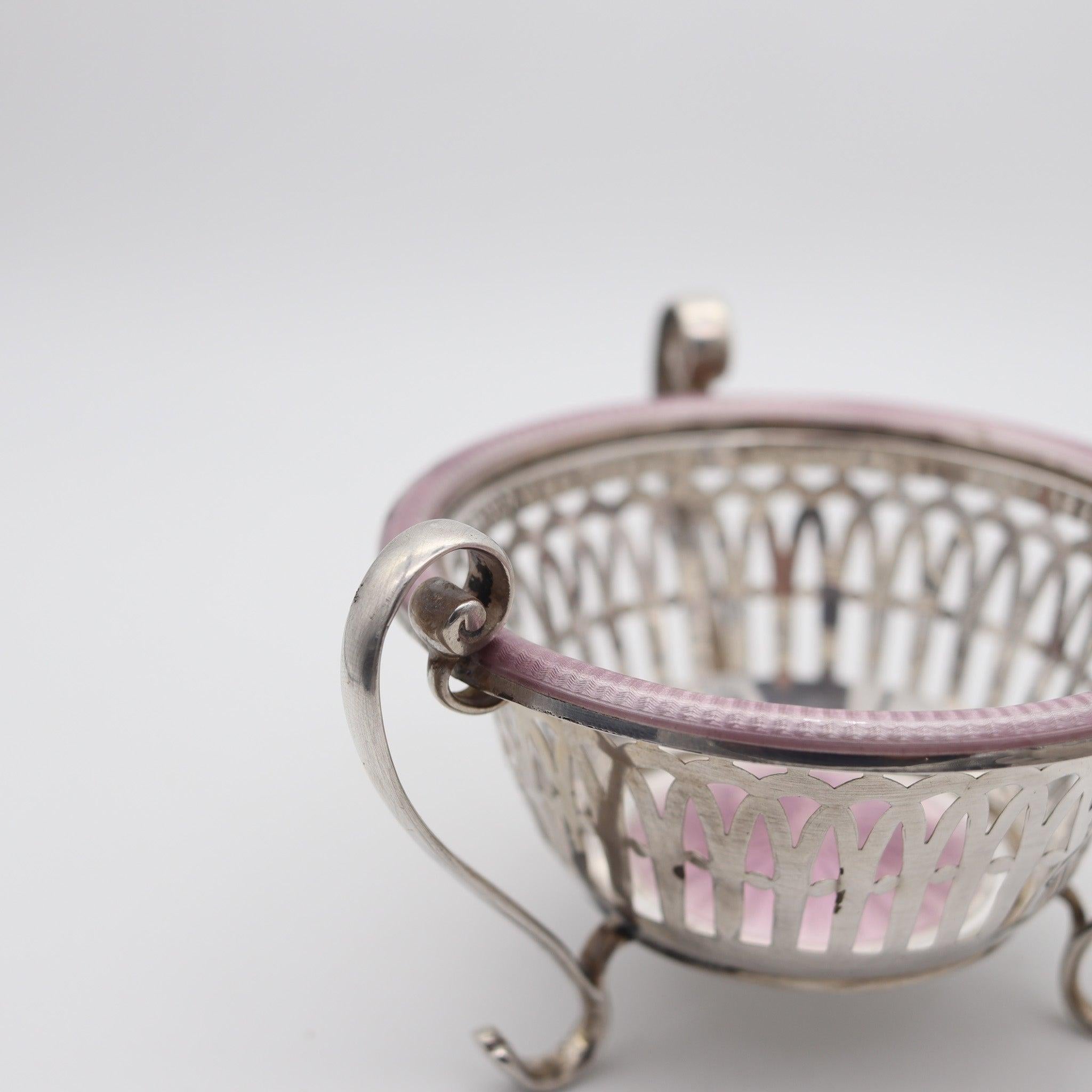 Argento 925 EDWARDIAN 1909 Vaso a cesto tripode smaltato Guilloche in argento 925 in vendita