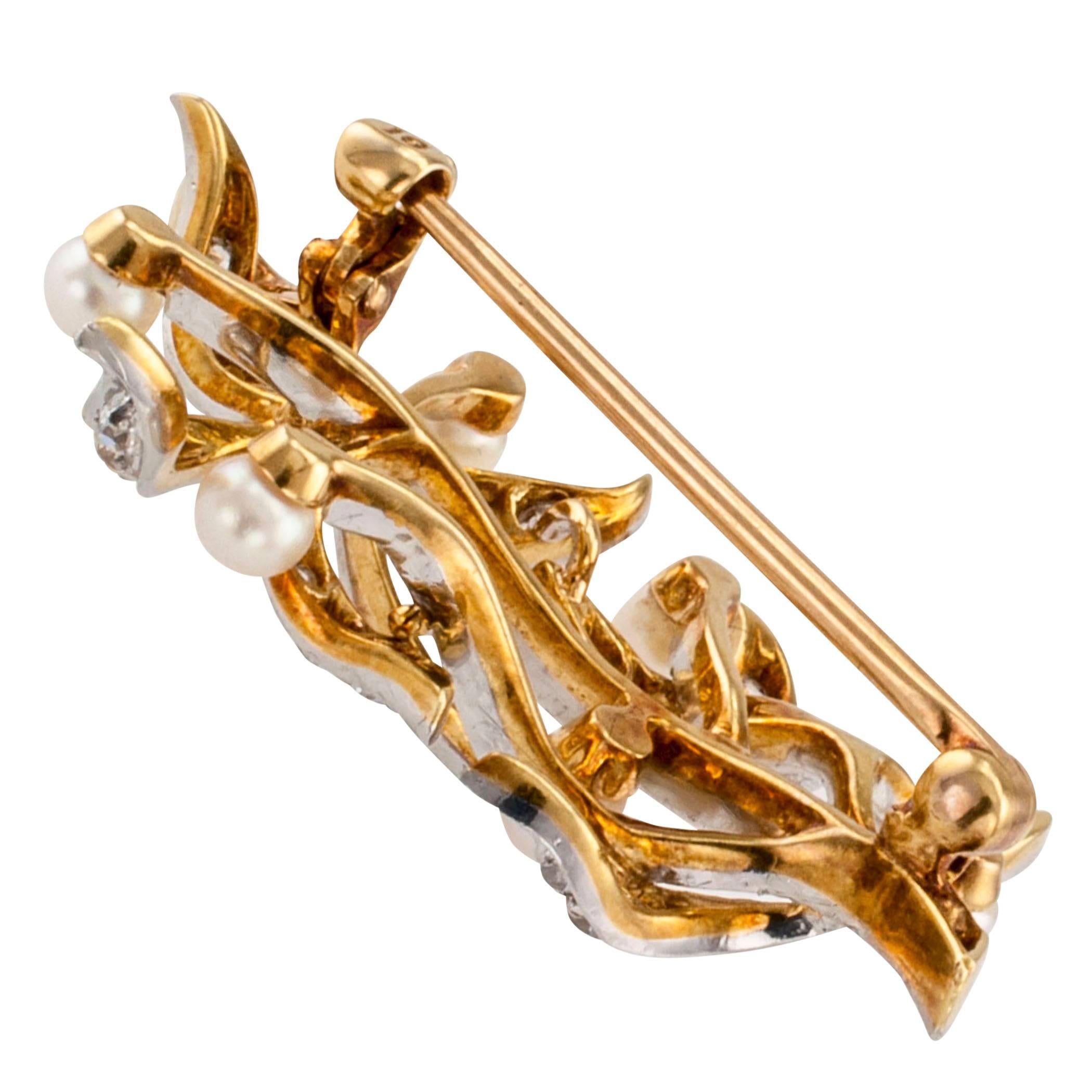 Edwardian 1910 Diamond Pearl Platinum Gold Brooch In Excellent Condition In Los Angeles, CA