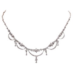 Collier édouardien 1910 à guirlandes en or blanc 18 carats avec 3,72 carats de diamants