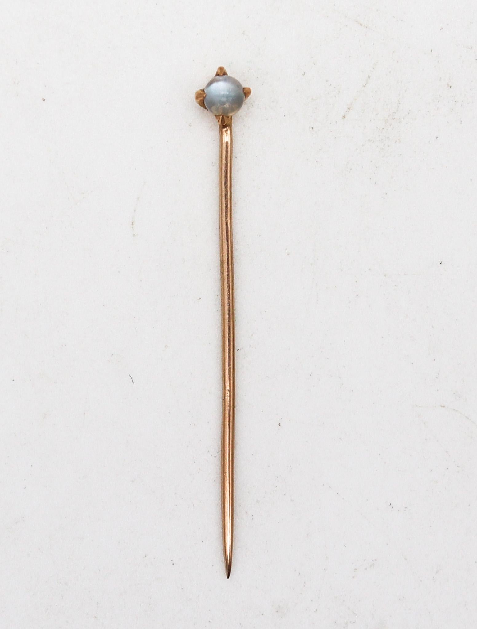 Cabochon Edwardian 1910 Pair of Stick Pins In 14Kt Yellow Gold with Cat's Eye Moonstones For Sale