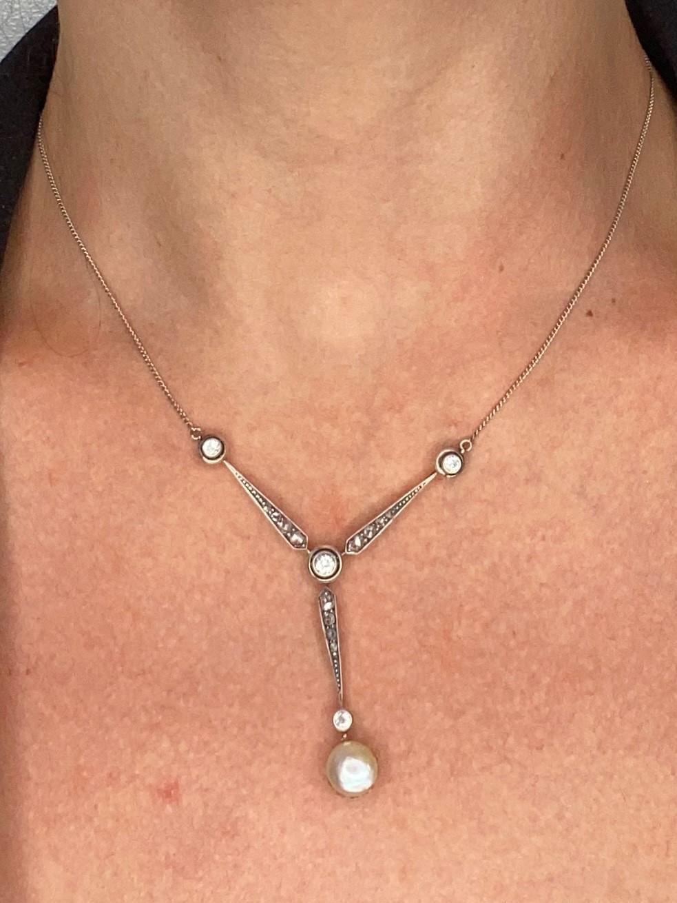 Women's Edwardian 1910 Pearl Drop Y Shape Necklace in 18kt Gold with European Diamonds For Sale
