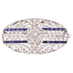 Edwardian 1910 Pendant Brooch in Platinum with 2.35 Ctw in Diamonds and Sapphire