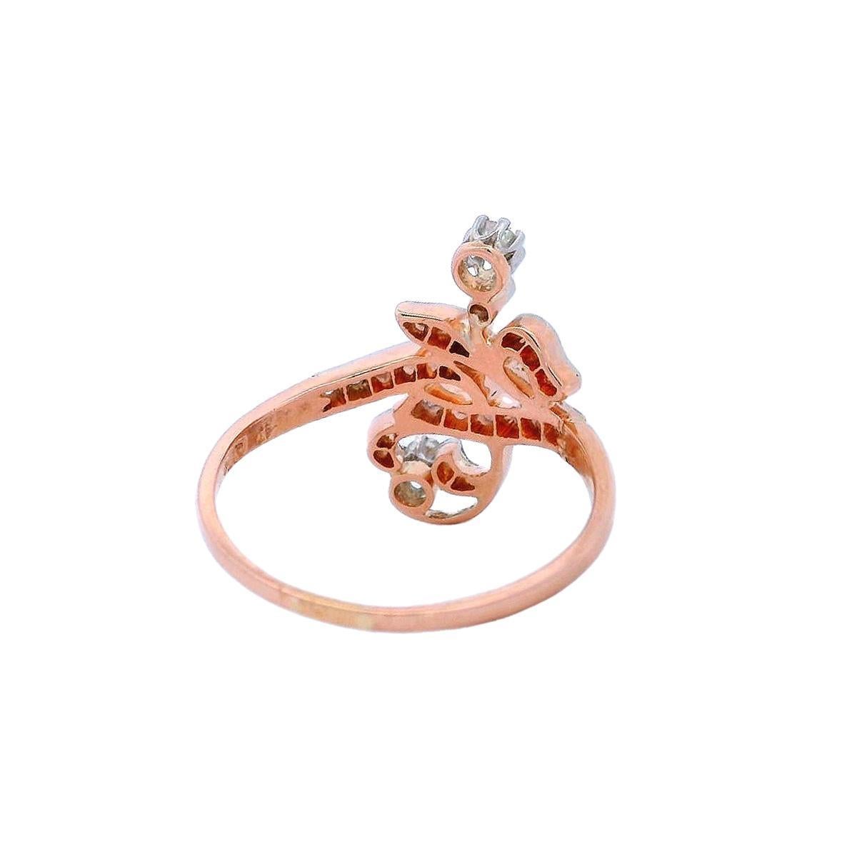 Edwardian 1910 Ring aus 18 Karat Roségold und Platin mit Diamanten im Angebot 1