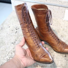 EDWARDIAN 1910 Unusual Pair Of Antique Leather Lady Shoes Good For Bookends