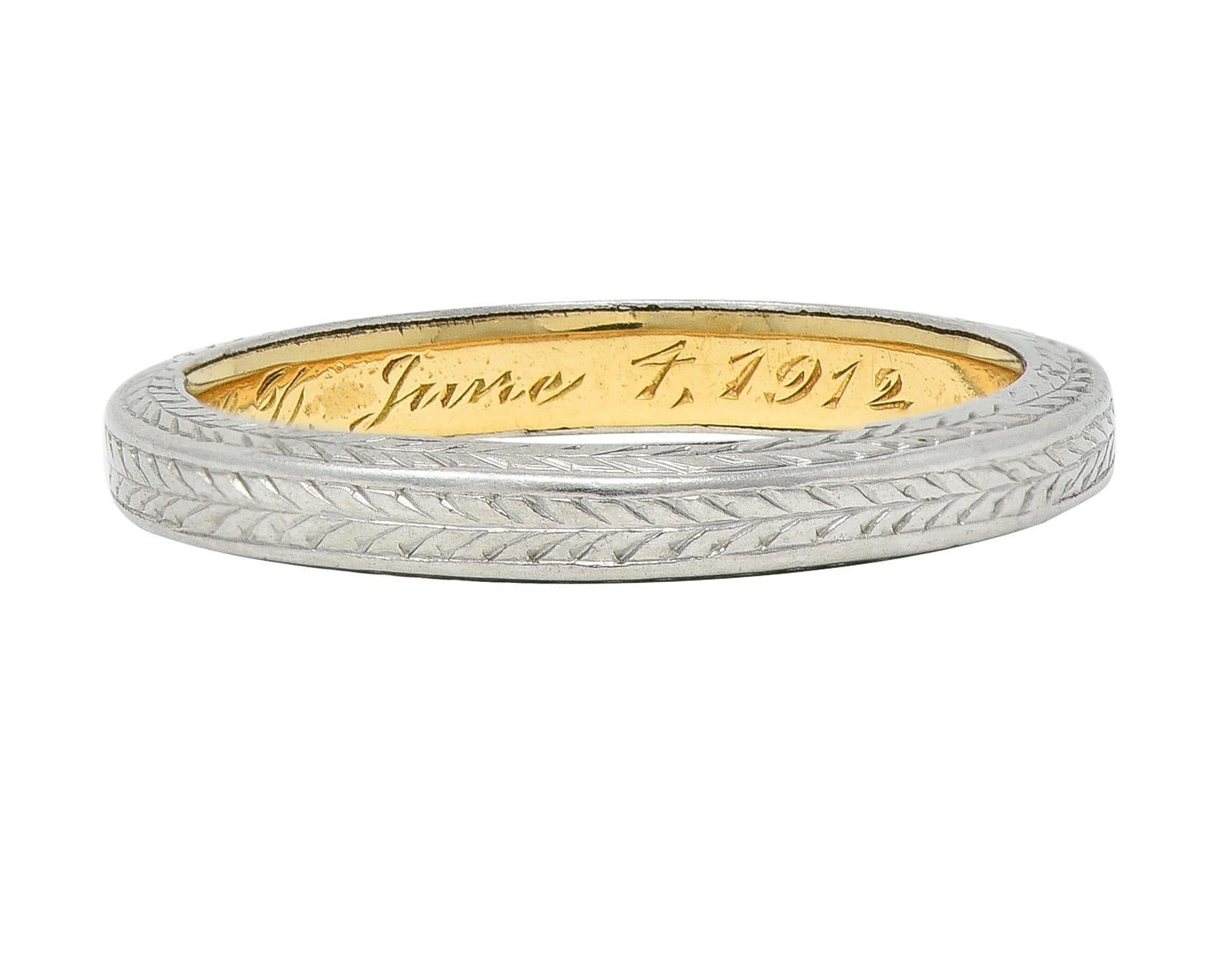 Edwardian 1912 18 Karat Two-Tone Gold Wheat Antique Wedding Band Ring For Sale 4