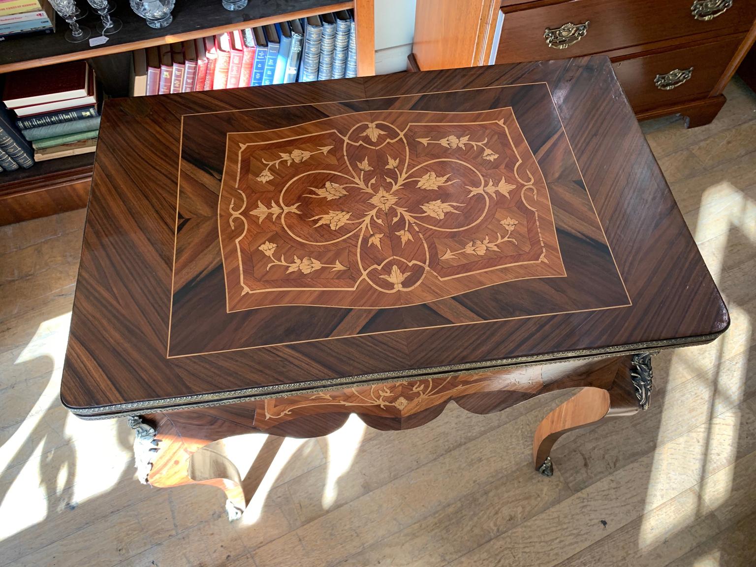 Early 20th Century Edwardian / 1920’s French Inlaid Kingwood Card Table