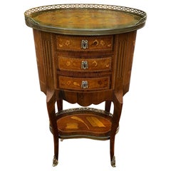 Table ovale édouardienne / 1920 en bois de roi français