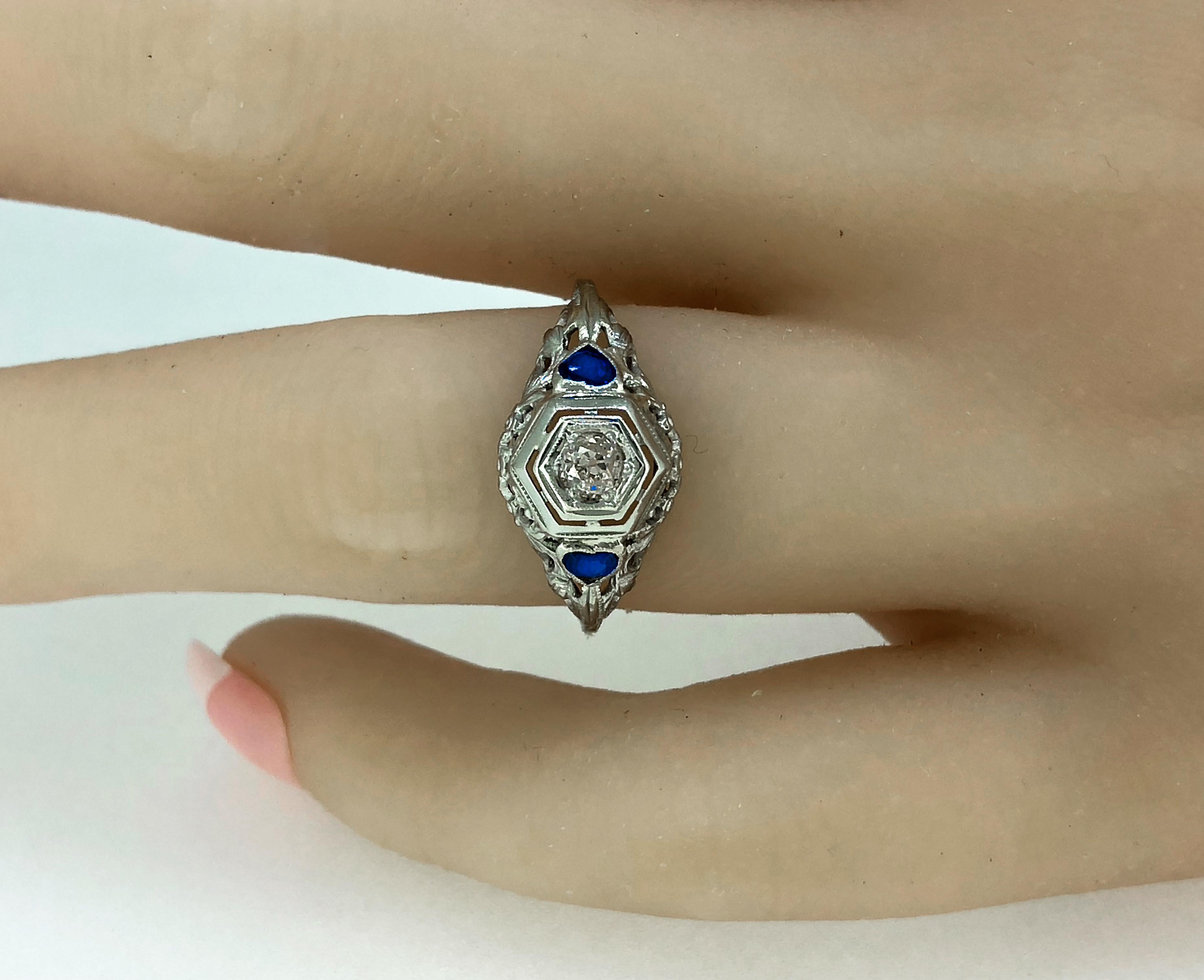 Edwardian .20 Carat T.W. Diamond and .40 Carat T.W. Sapphire Ring 18 Karat In Excellent Condition In Tampa, FL