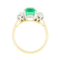 Edwardian 2.00ct Emerald and Diamond Five Stone Ring, c.1910s