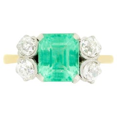 Edwardian 2.00ct Emerald and Diamond Five Stone Ring, c.1910s