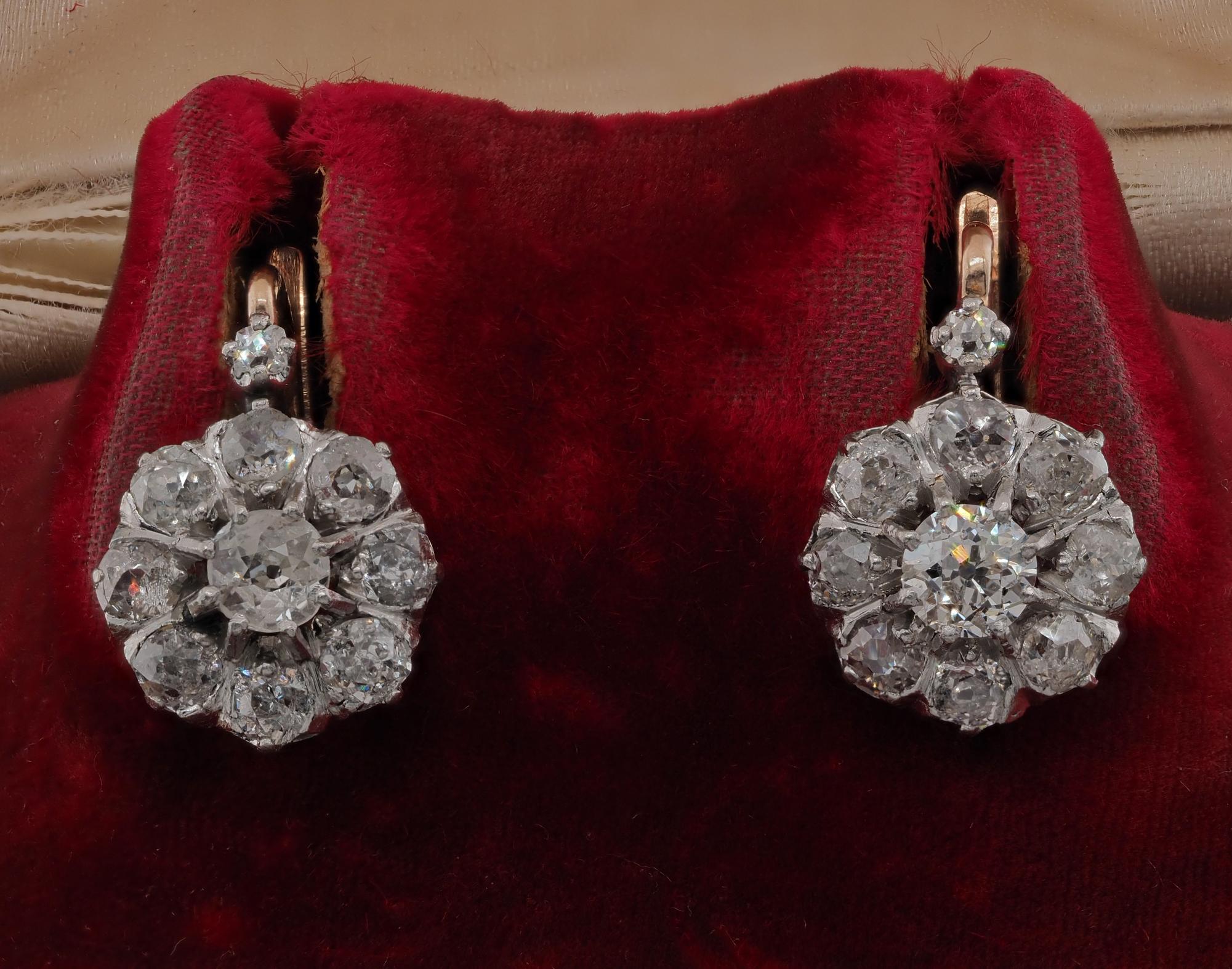Edwardian 2.10 Ct Old Mine Cut Diamond Cluster Earrings In Good Condition For Sale In Napoli, IT