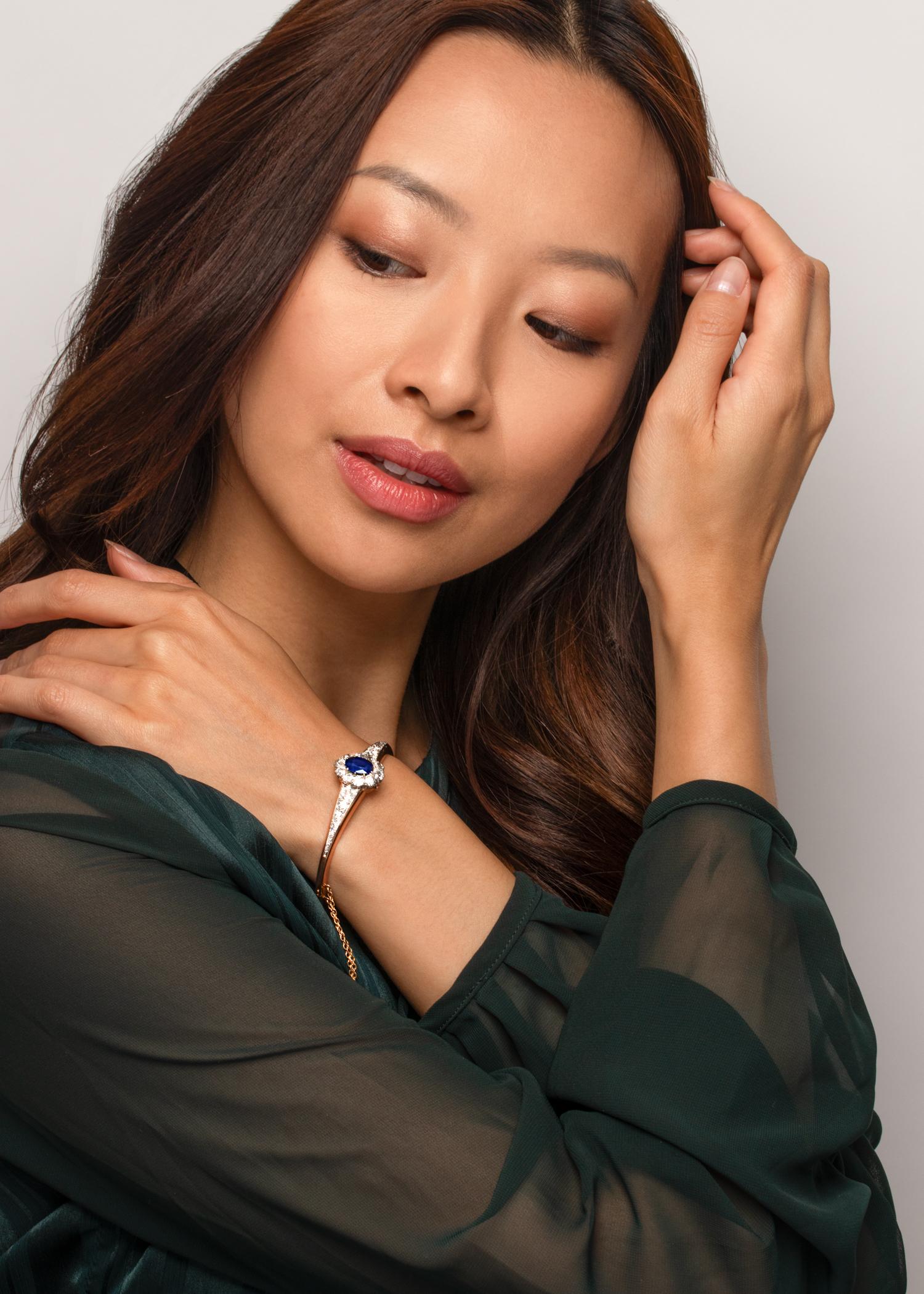 Brazalete eduardiano de zafiro y diamantes de 2,10 ct, c.1910 Corte oval en venta