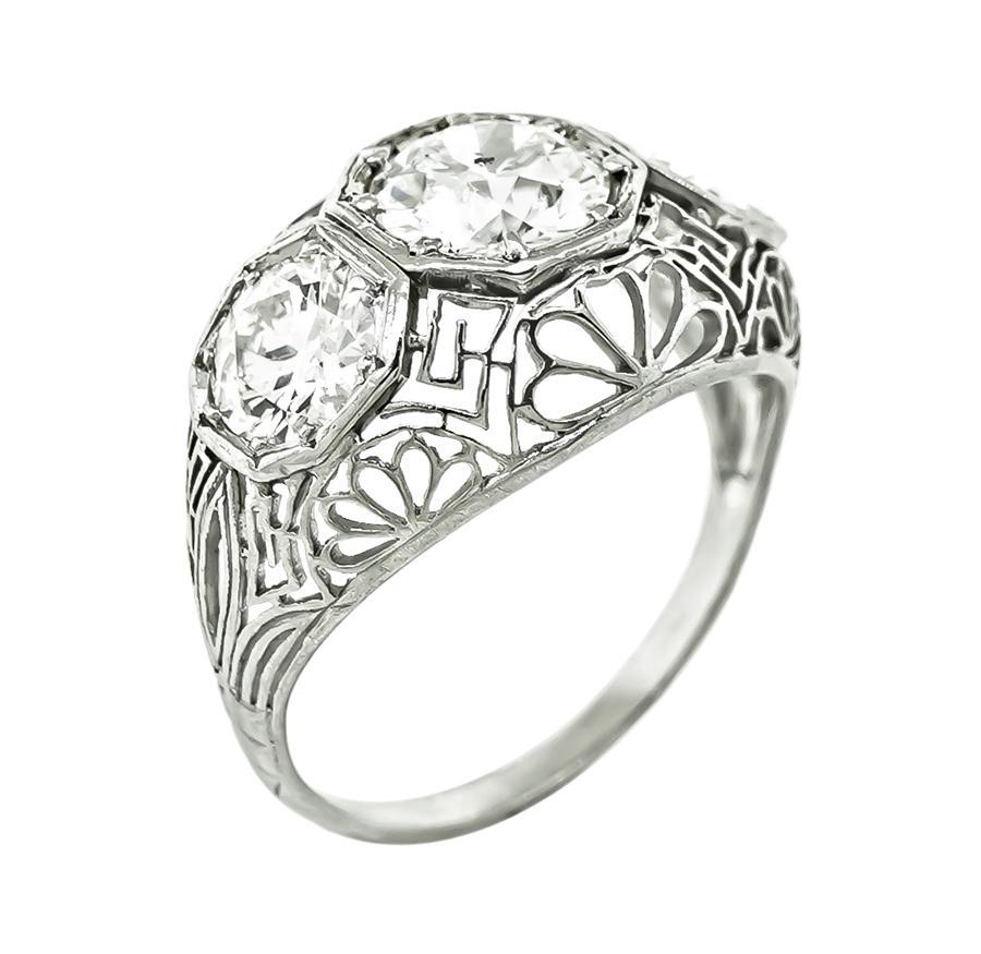 Edwardianischer Ring mit drei Steinen, 2,10cttw Diamant (Alteuropäischer Schliff) im Angebot