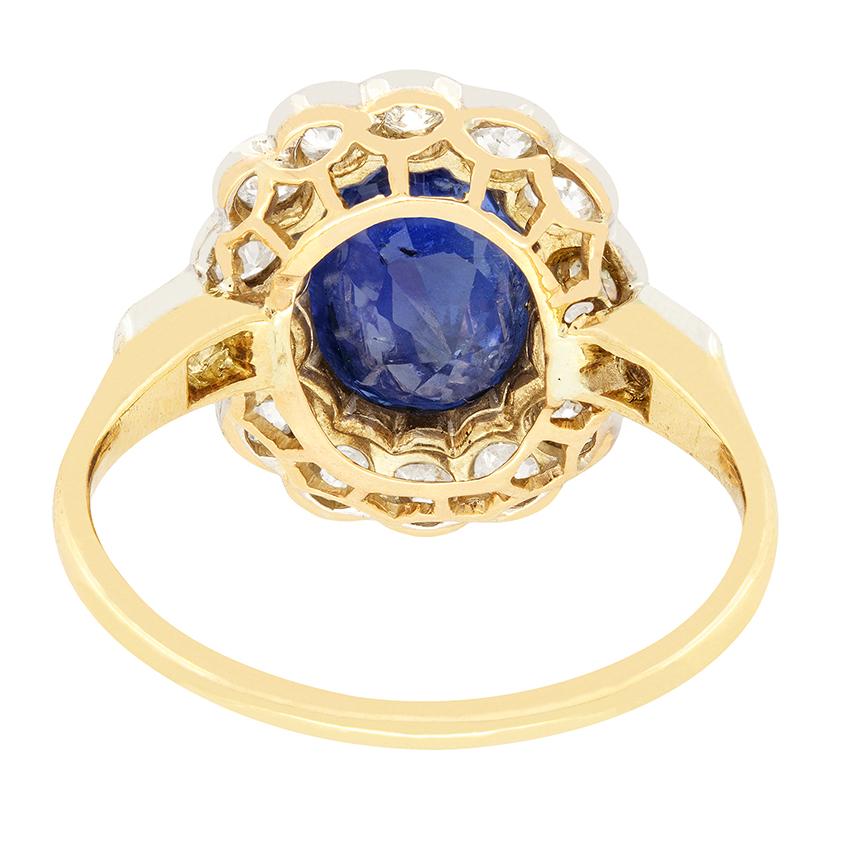 Edwardian 2.20ct Sapphire and Diamond Cluster Ring, c.1910s In Good Condition For Sale In London, GB