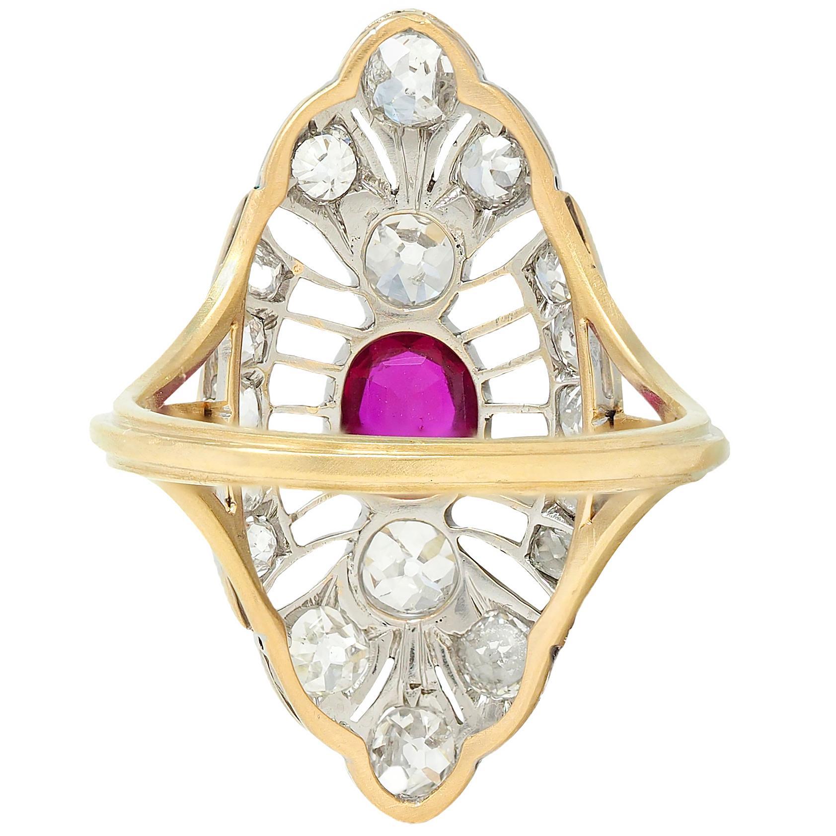 Anello da cena edoardiano con diamante e rubino da 2,32 CTW in oro bicolore 18 carati con navetta antica In condizioni ottime in vendita a Philadelphia, PA