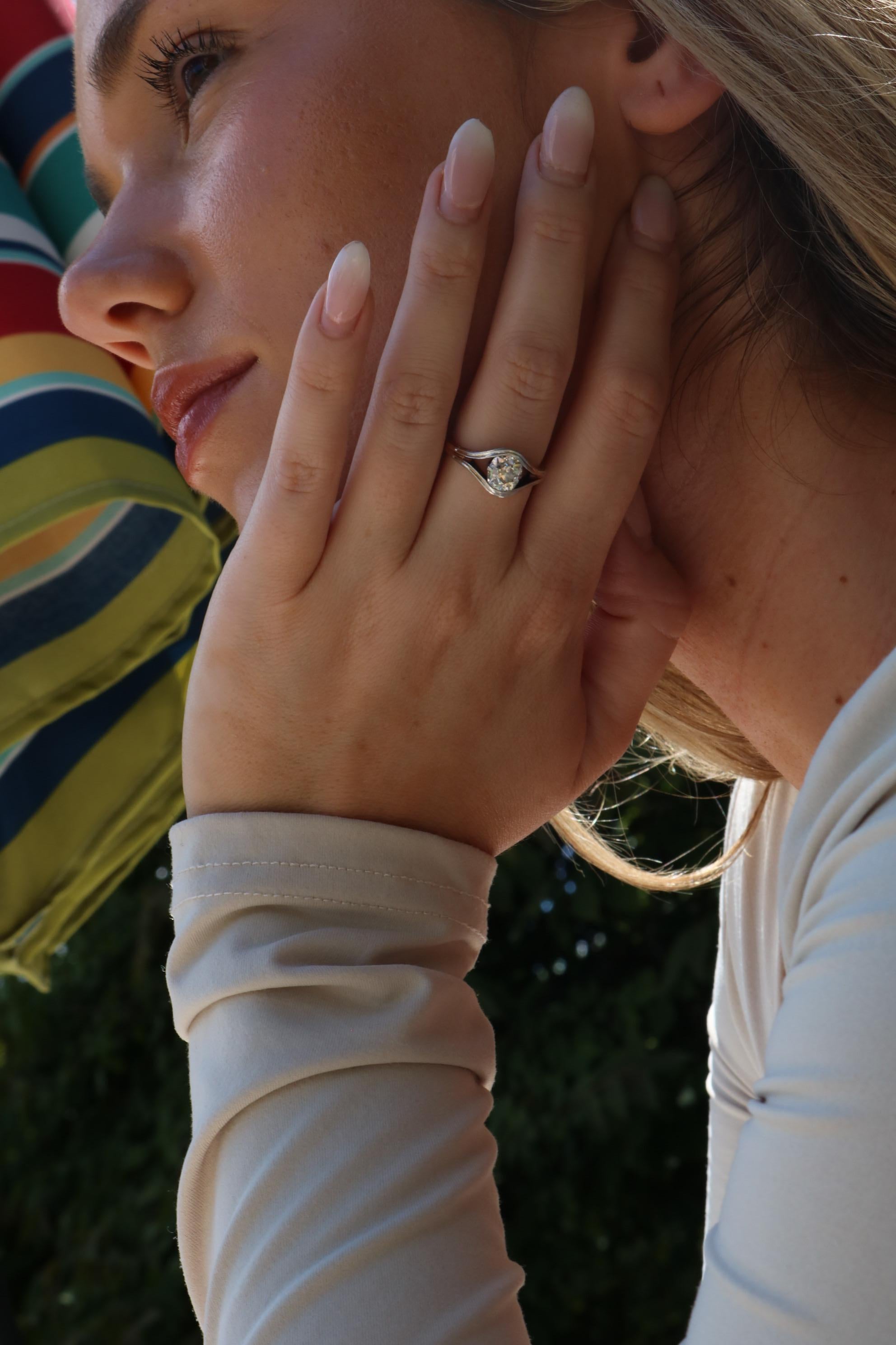 Verlobungsring aus 18 Karat und Silber mit 2,4 Karat Diamanten im alten Minenschliff im Edwardianischen Stil 1