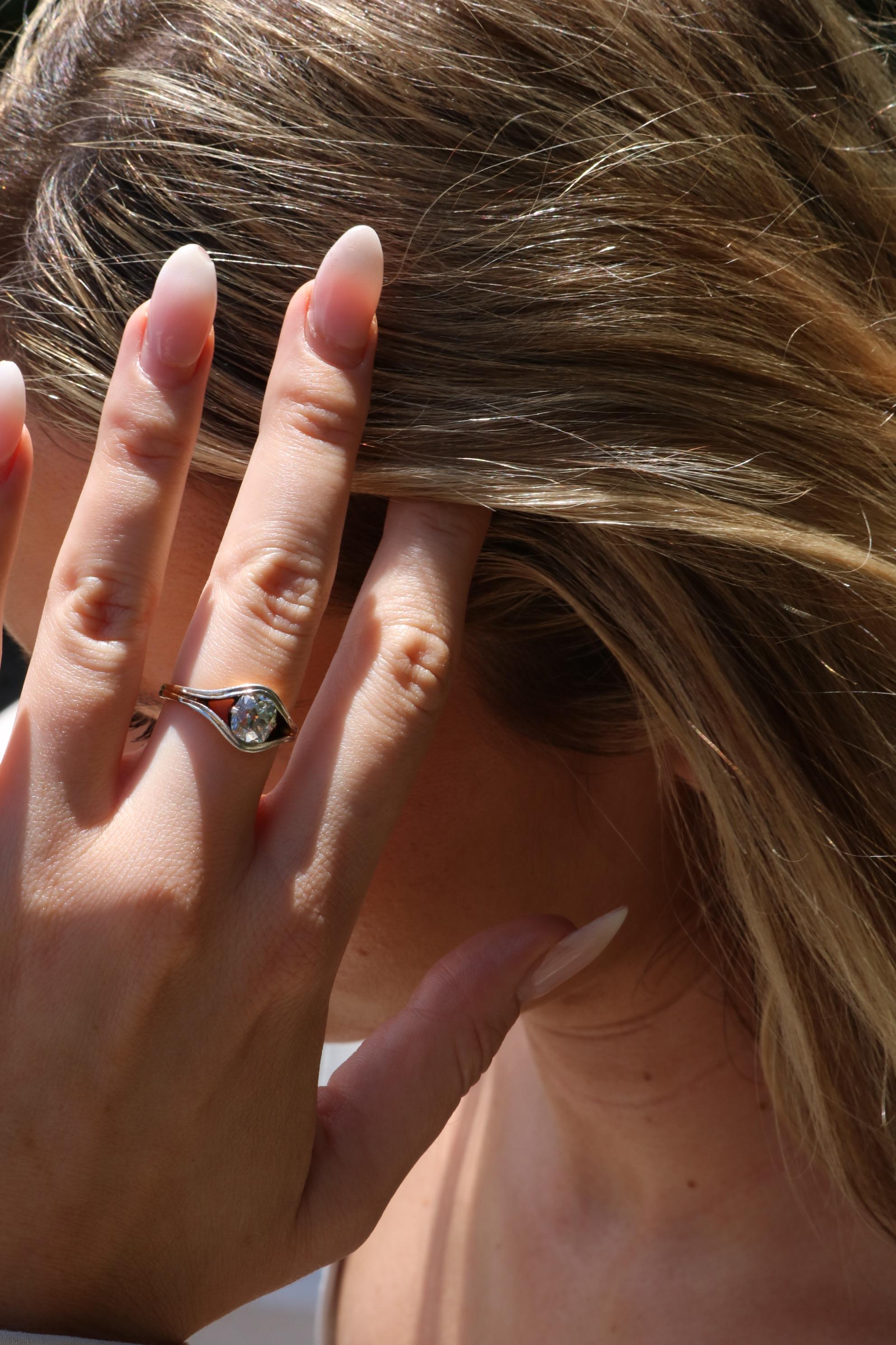 Verlobungsring aus 18 Karat und Silber mit 2,4 Karat Diamanten im alten Minenschliff im Edwardianischen Stil 2